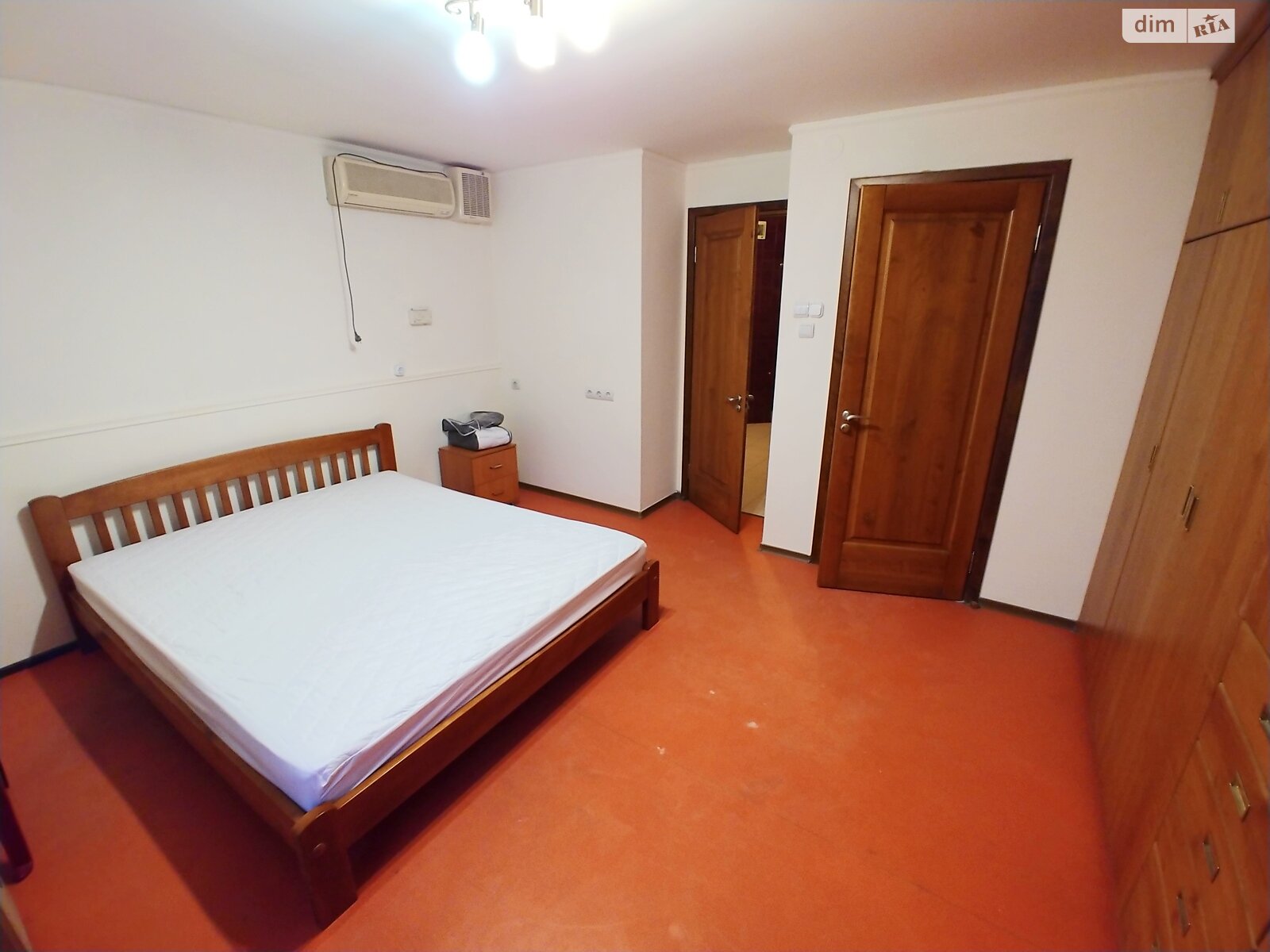 Аренда офисного помещения в Днепре, Староказацкая (Комсомольская) улица 33, помещений - 4, этаж - 1 фото 1 Аренда офисного помещения в Днепре, Староказацкая (Комсомольская) улица 33, помещений - 4, этаж - 1 фото 1