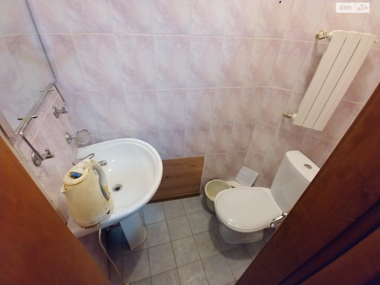 Аренда офисного помещения в Днепре, Староказацкая (Комсомольская) улица 33, помещений - 4, этаж - 1 фото 1 Аренда офисного помещения в Днепре, Староказацкая (Комсомольская) улица 33, помещений - 4, этаж - 1 фото 1