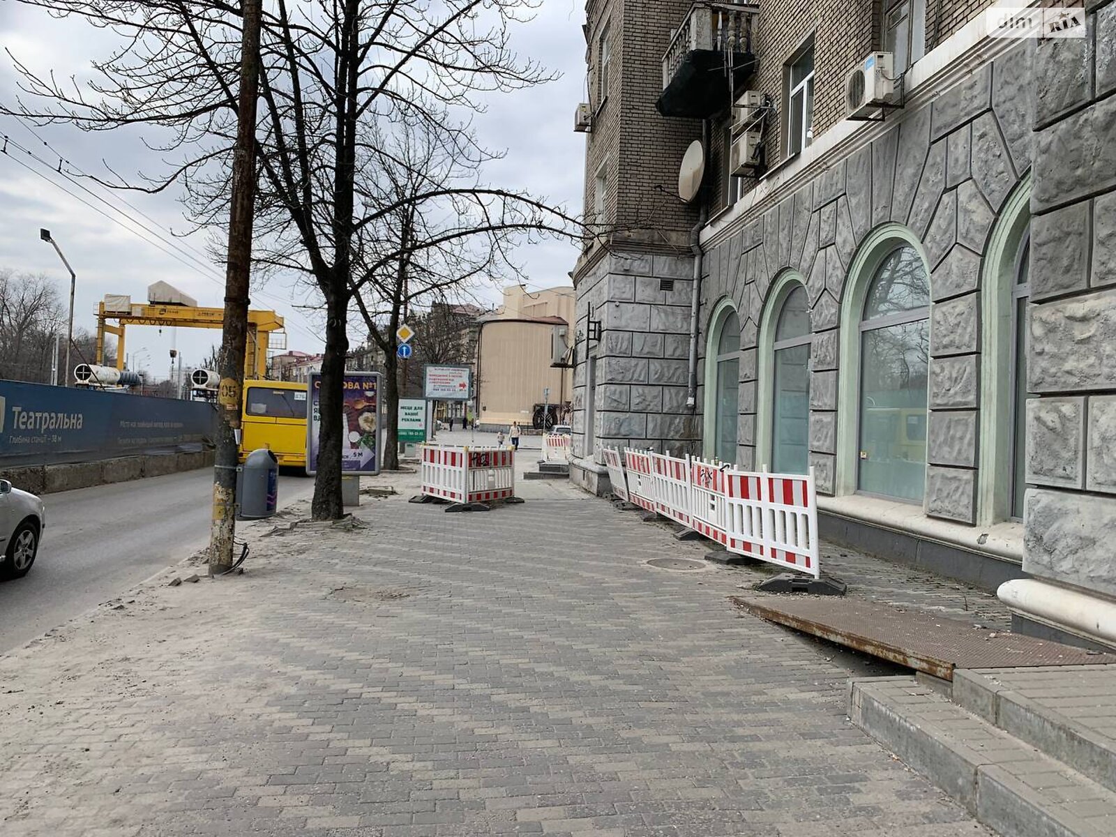 Оренда офісного приміщення в Дніпрі, Яворницького Дмитра (Карла Маркса) проспект, приміщень - 3, поверх - 1 фото 1 Оренда офісного приміщення в Дніпрі, Яворницького Дмитра (Карла Маркса) проспект, приміщень - 3, поверх - 1 фото 1
