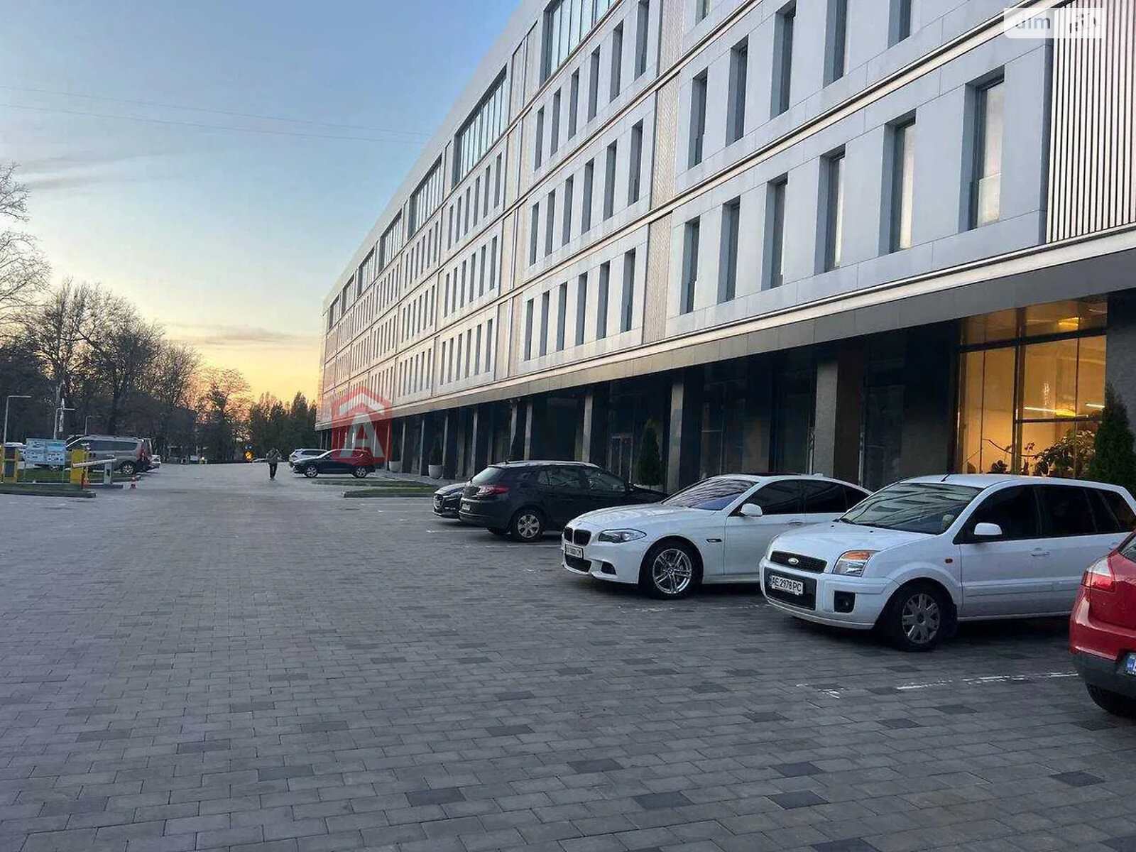 Оренда офісного приміщення в Дніпрі, Орлика Пилипа проспект 16, приміщень - 1, поверх - 4 фото 1 Оренда офісного приміщення в Дніпрі, Орлика Пилипа проспект 16, приміщень - 1, поверх - 4 фото 1