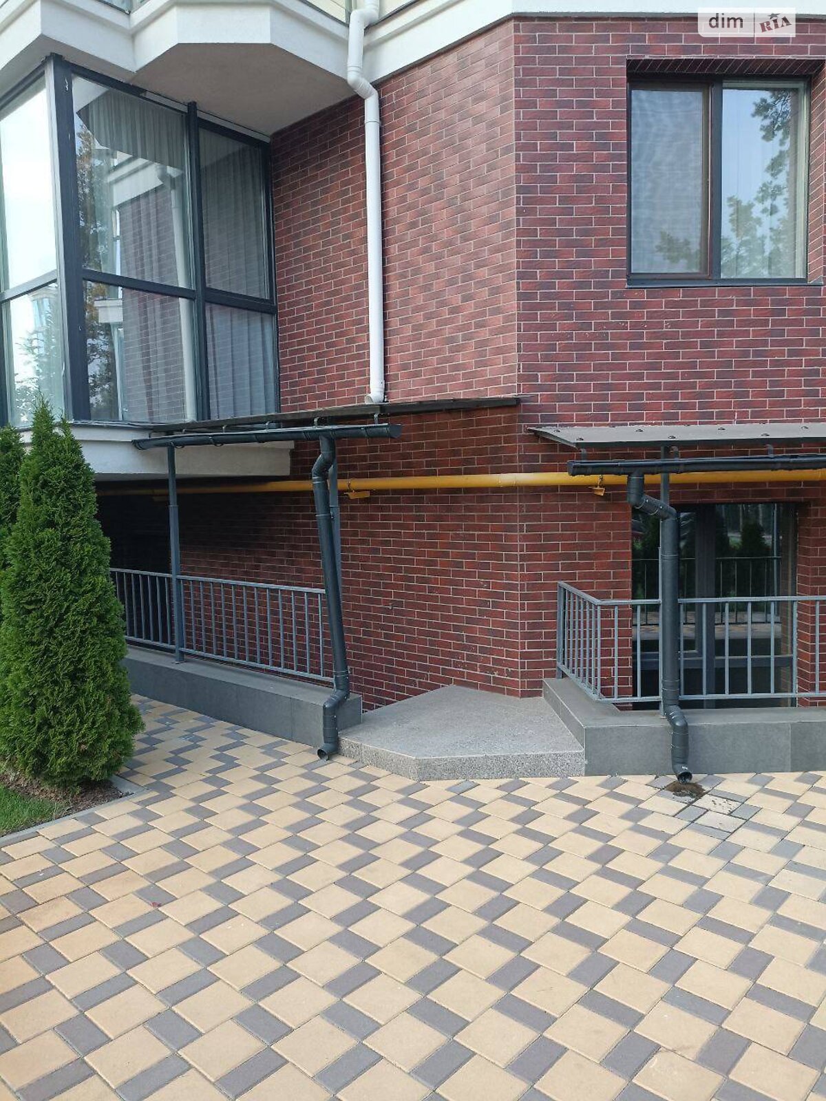 Аренда офисного помещения в Гостомеле, Прорезная улица 13, помещений - 3 фото 1 Аренда офисного помещения в Гостомеле, Прорезная улица 13, помещений - 3 фото 1