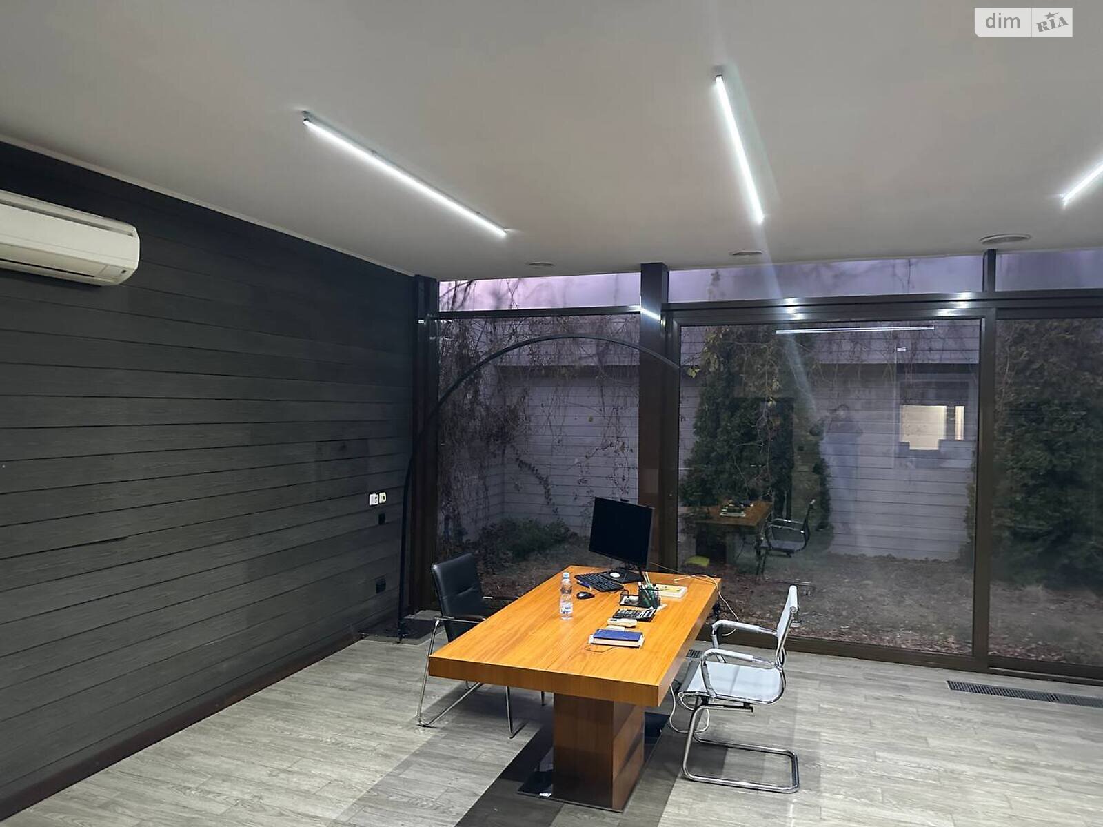 Аренда офисного помещения в Харькове, Славянская улица 8, помещений -, этаж - 1 фото 1