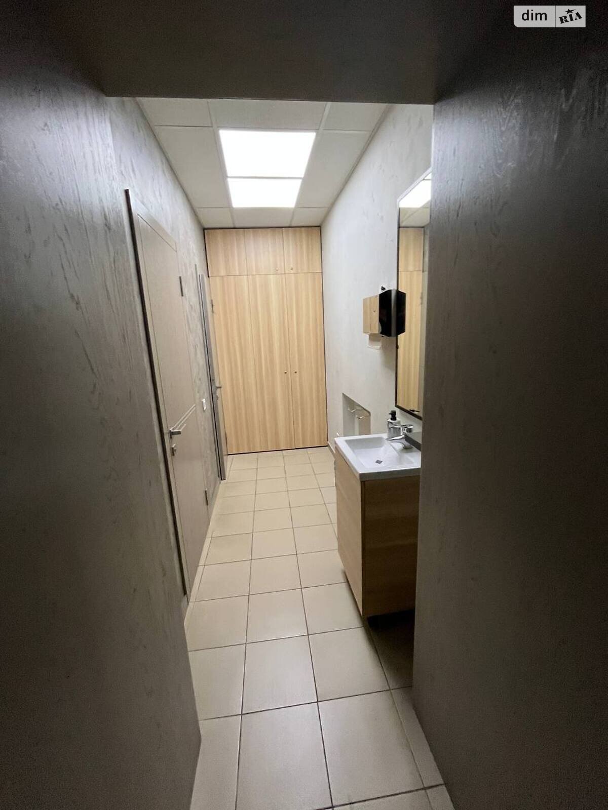 Аренда офисного помещения в Харькове, Славянская улица 8, помещений -, этаж - 1 фото 1