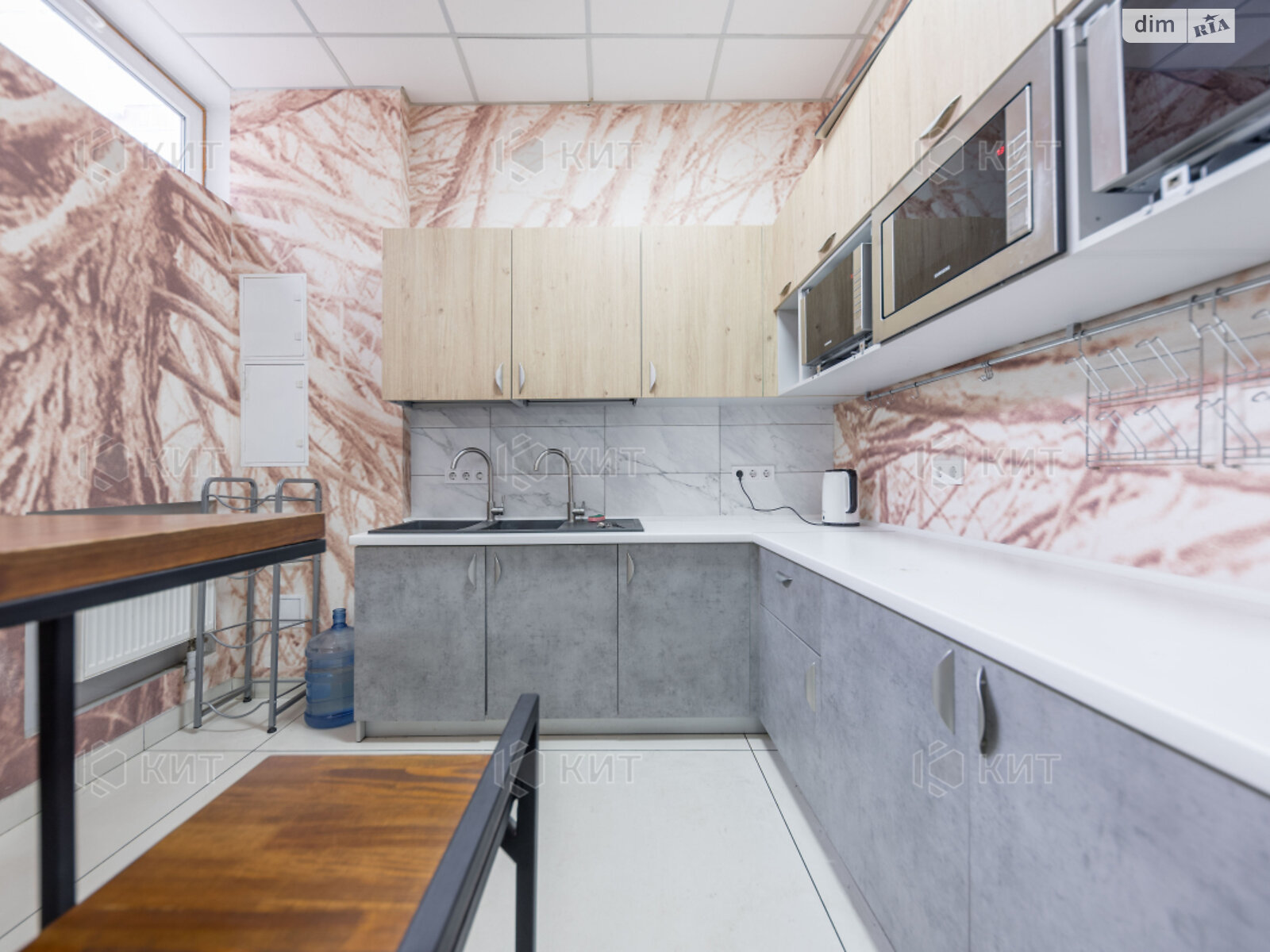 Аренда офисного помещения в Харькове, Ярослава Мудрого Петровского 30, помещений -, этаж - 2 фото 1 Аренда офисного помещения в Харькове, Ярослава Мудрого Петровского 30, помещений -, этаж - 2 фото 1