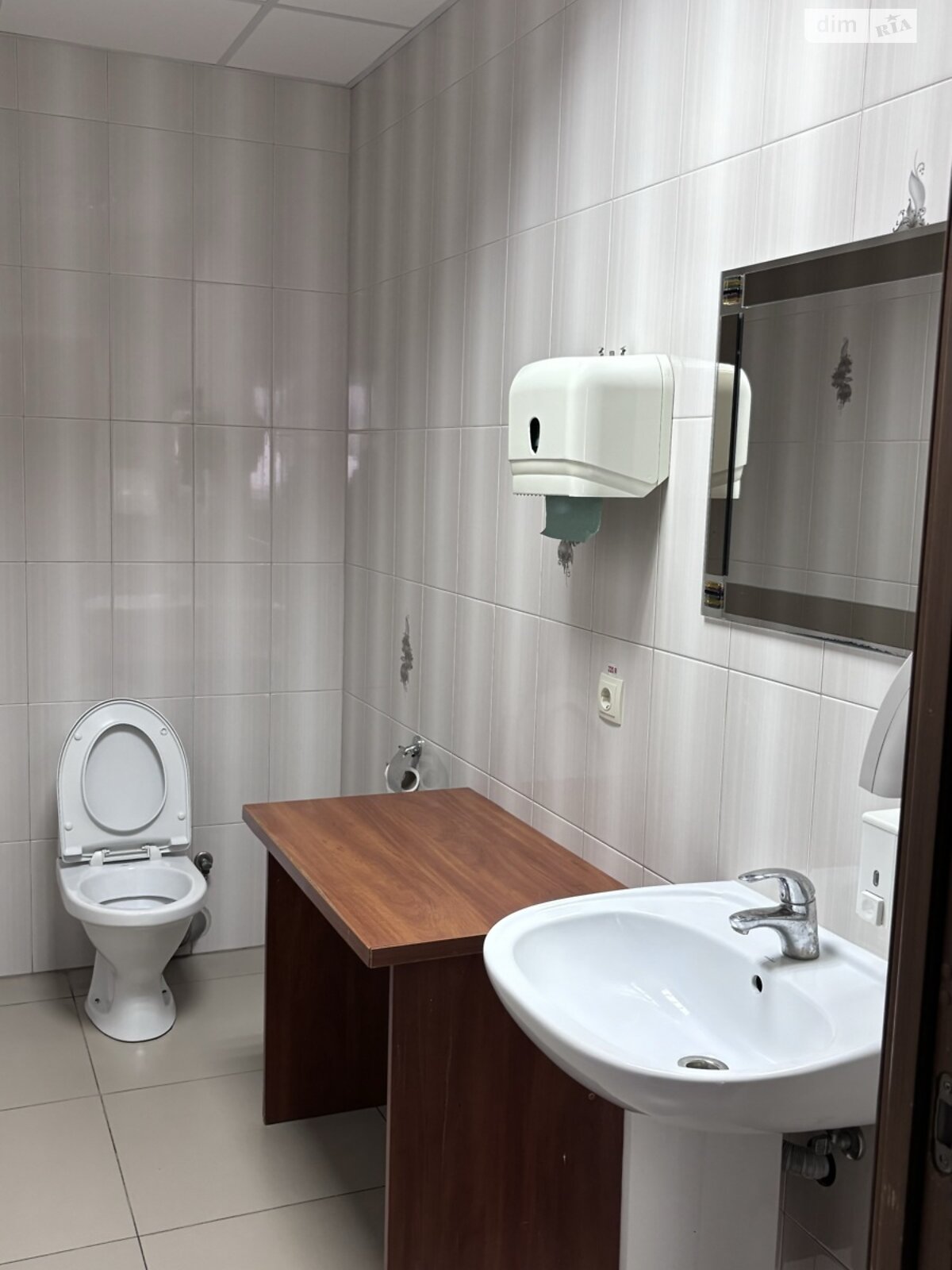 Аренда офисного помещения в Харькове, Нетеченская улица 25, помещений -, этаж - 3 фото 1