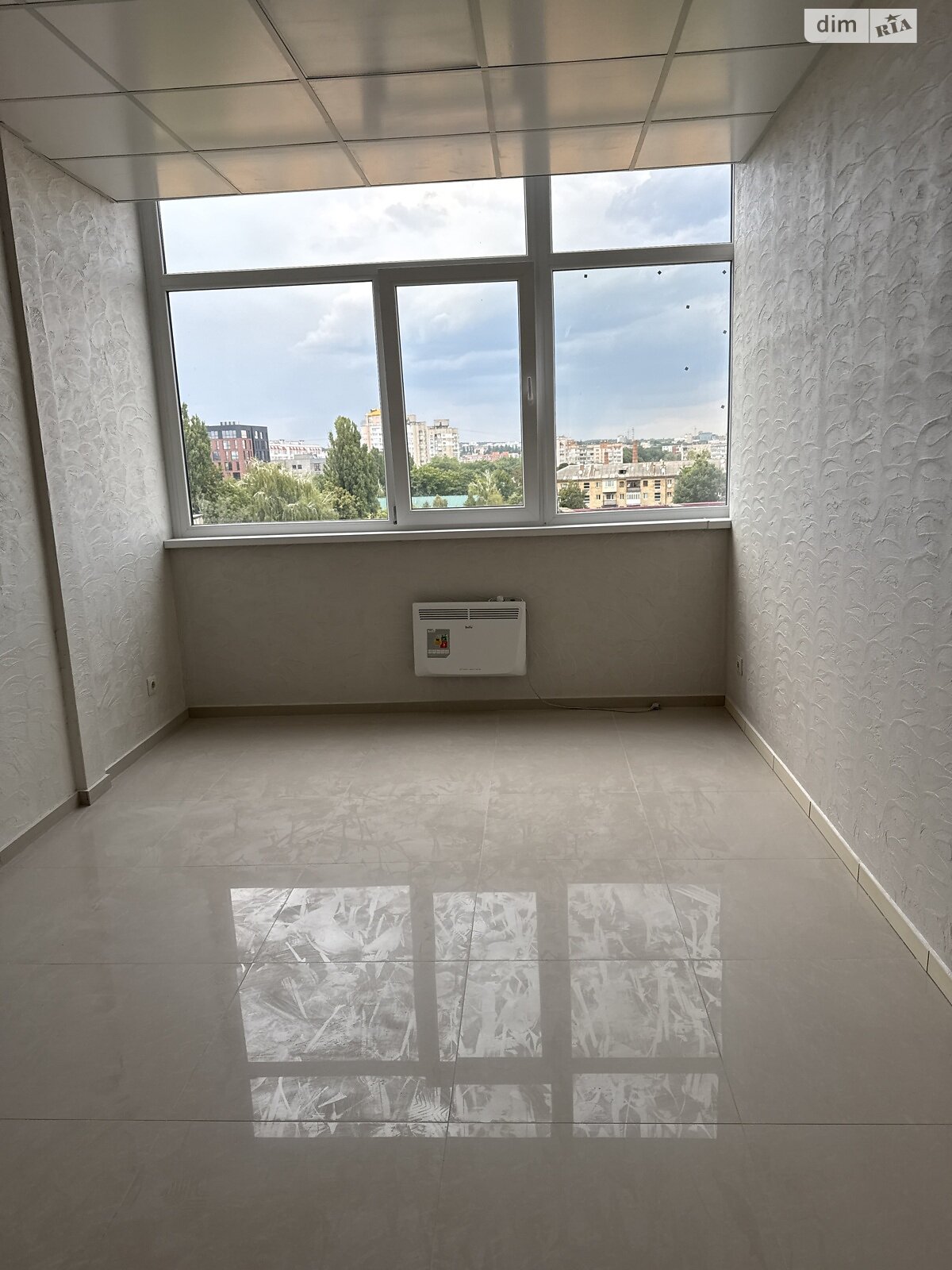 Аренда офисного помещения в Хмельницком, Проскуровская улица, помещений - 1, этаж - 7 фото 1 Аренда офисного помещения в Хмельницком, Проскуровская улица, помещений - 1, этаж - 7 фото 1