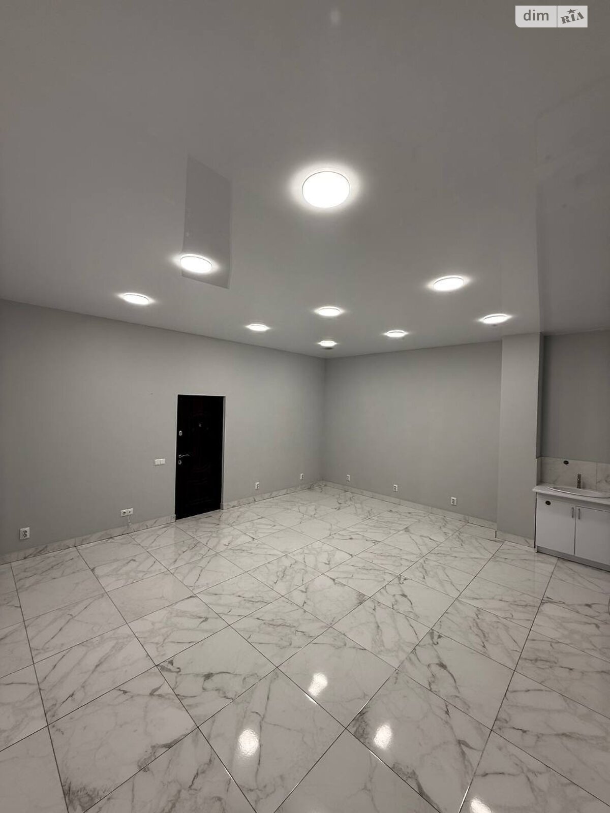 Аренда офисного помещения в Хмельницком, Проскуровская улица 74А, помещений - 1, этаж - 4 фото 1 Аренда офисного помещения в Хмельницком, Проскуровская улица 74А, помещений - 1, этаж - 4 фото 1