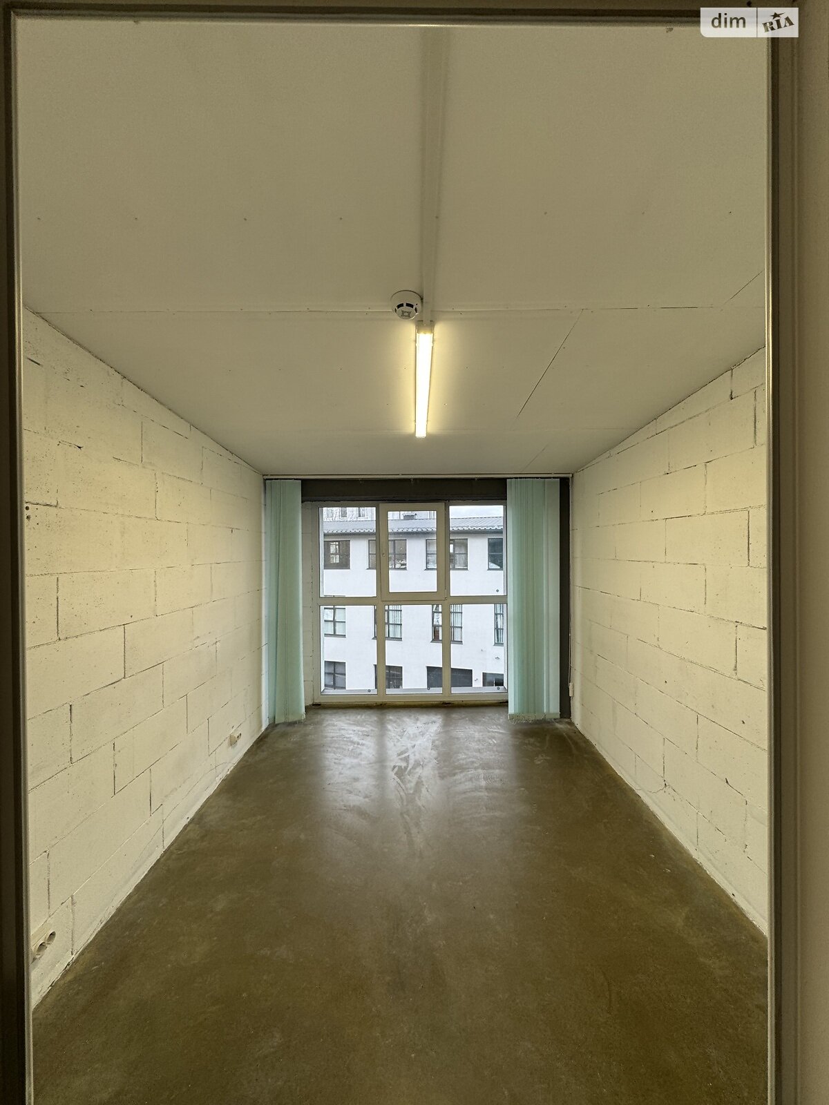 Аренда офисного помещения в Хмельницком, Князя Святослава Храброго (Толстого Льва) улица 5, помещений - 6, этаж - 3 фото 1
