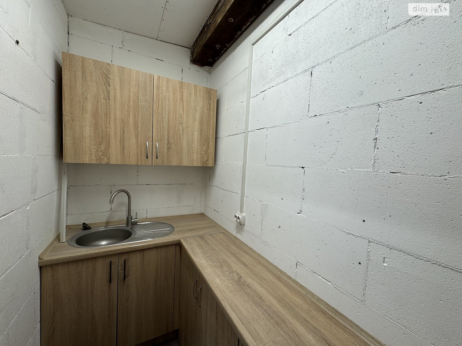 Аренда офисного помещения в Хмельницком, Князя Святослава Храброго (Толстого Льва) улица 5, помещений - 6, этаж - 3 фото 1