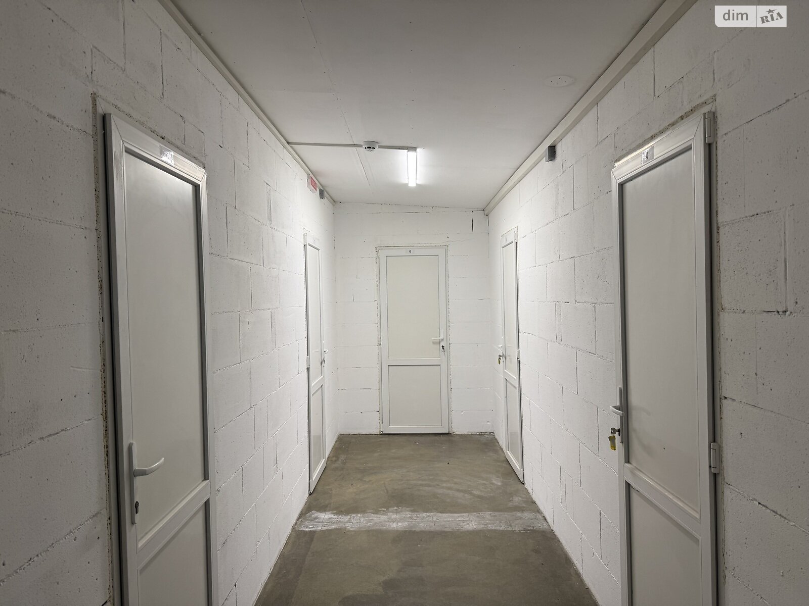Аренда офисного помещения в Хмельницком, Князя Святослава Храброго (Толстого Льва) улица 5, помещений - 6, этаж - 3 фото 1