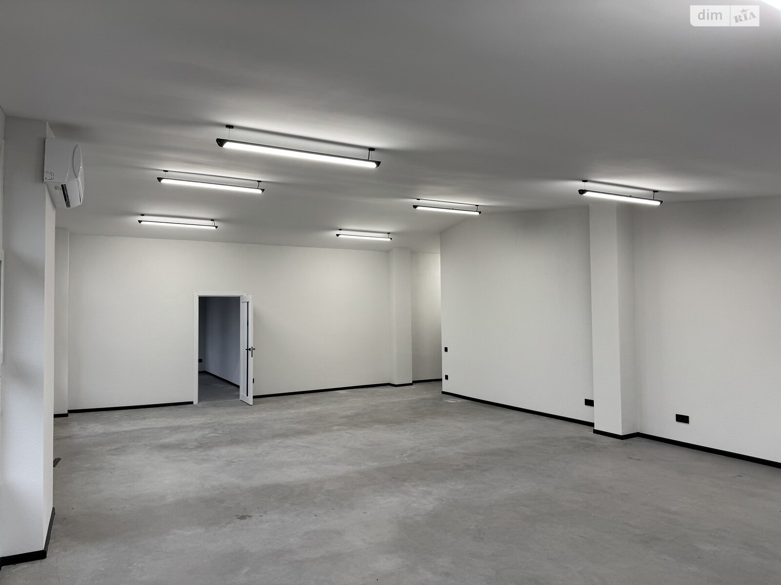 Аренда офисного помещения в Хмельницком, Князя Святослава Храброго (Толстого Льва) улица 5, помещений - 2, этаж - 3 фото 1