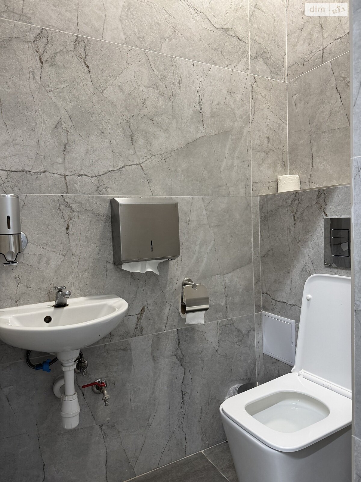 Аренда офисного помещения в Хмельницком, Князя Святослава Храброго (Толстого Льва) улица 5, помещений - 2, этаж - 3 фото 1