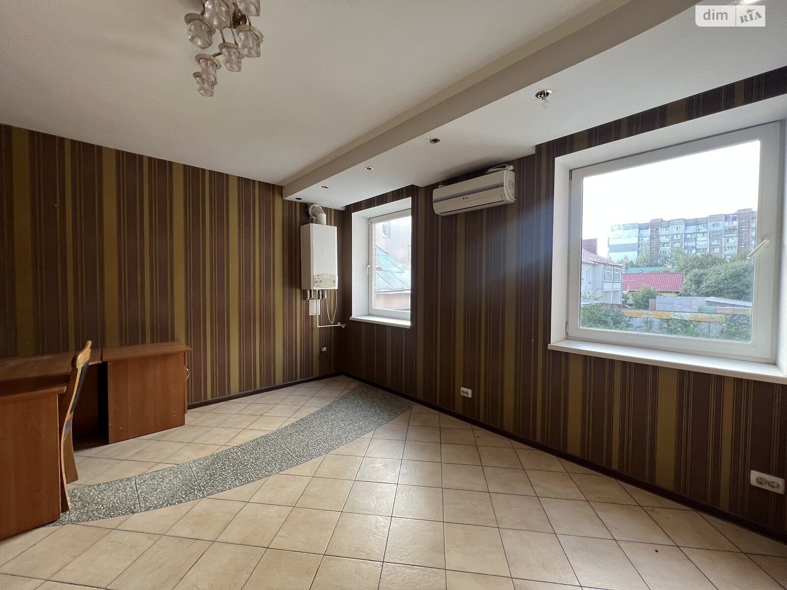 Оренда офісного приміщення в Хмельницькому, Залізняка Максима вулиця 4/2, приміщень - 10, поверх - 2 фото 1 Оренда офісного приміщення в Хмельницькому, Залізняка Максима вулиця 4/2, приміщень - 10, поверх - 2 фото 1