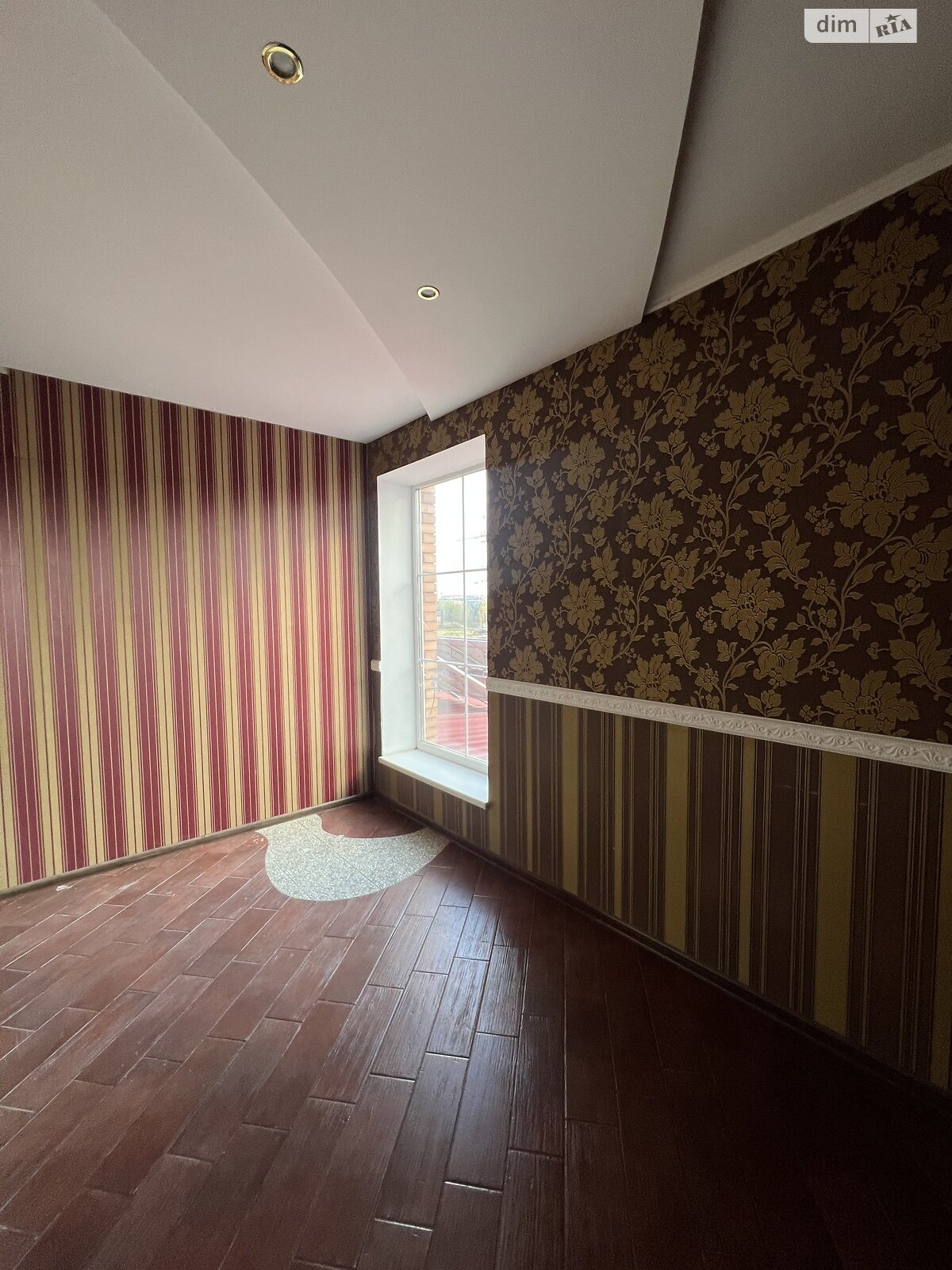 Оренда офісного приміщення в Хмельницькому, Залізняка Максима вулиця 4/2, приміщень - 10, поверх - 2 фото 1 Оренда офісного приміщення в Хмельницькому, Залізняка Максима вулиця 4/2, приміщень - 10, поверх - 2 фото 1