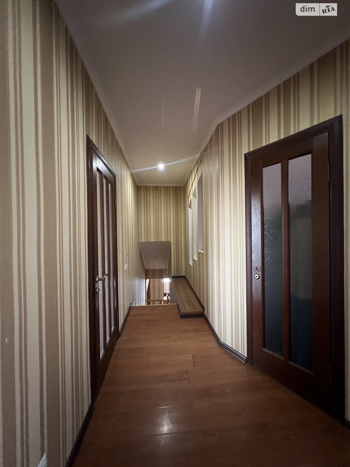 Оренда офісного приміщення в Хмельницькому, Залізняка Максима вулиця 4/2, приміщень - 10, поверх - 2 фото 1 Оренда офісного приміщення в Хмельницькому, Залізняка Максима вулиця 4/2, приміщень - 10, поверх - 2 фото 1