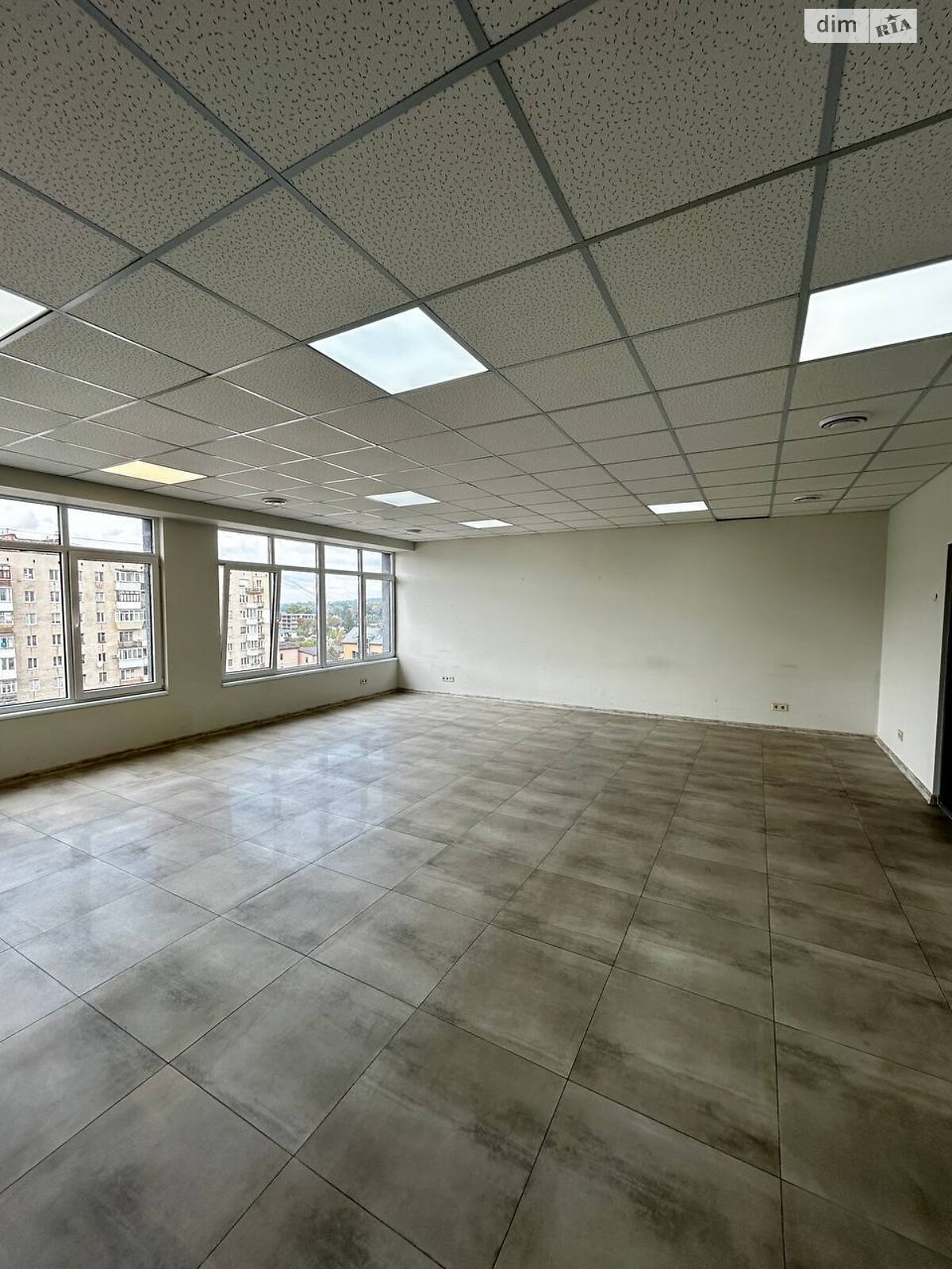 Оренда офісного приміщення в Хмельницькому, Кам’янецька вулиця 17, приміщень - 1, поверх - 6 фото 1 Оренда офісного приміщення в Хмельницькому, Кам’янецька вулиця 17, приміщень - 1, поверх - 6 фото 1