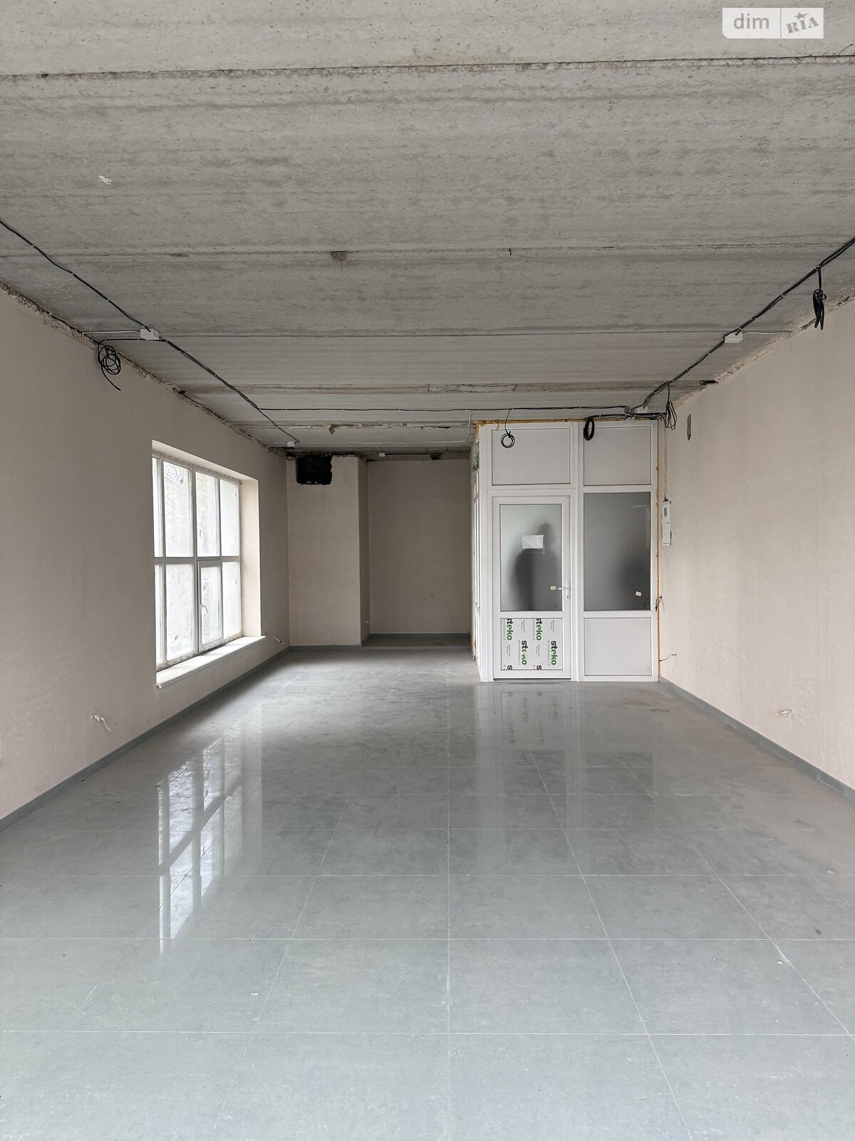 Аренда офисного помещения в Хмельницком, Подольская улица 53, помещений - 1, этаж - 3 фото 1 Аренда офисного помещения в Хмельницком, Подольская улица 53, помещений - 1, этаж - 3 фото 1