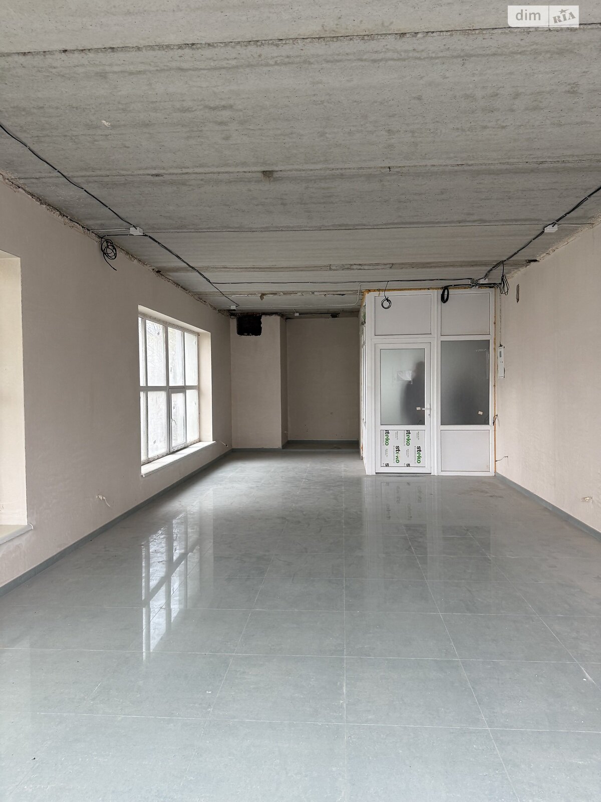 Аренда офисного помещения в Хмельницком, Подольская улица 53, помещений - 1, этаж - 3 фото 1 Аренда офисного помещения в Хмельницком, Подольская улица 53, помещений - 1, этаж - 3 фото 1