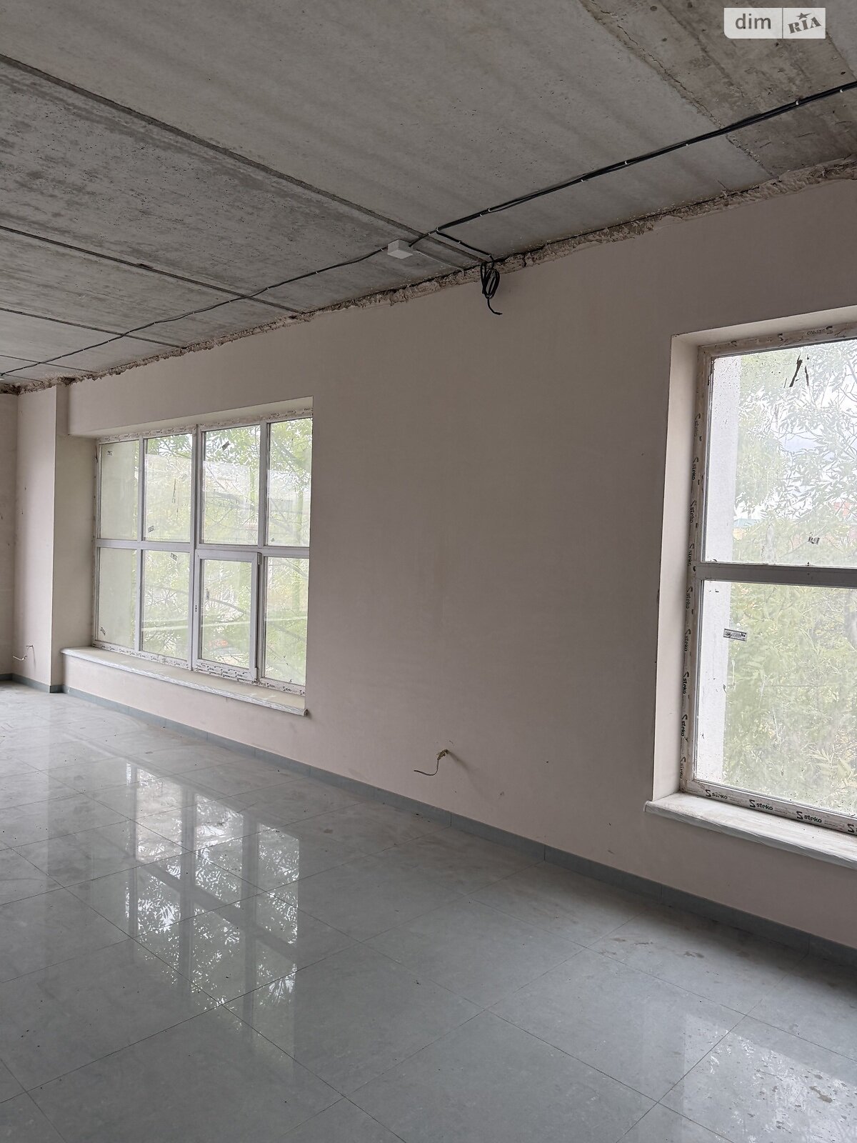 Аренда офисного помещения в Хмельницком, Подольская улица 53, помещений - 1, этаж - 3 фото 1 Аренда офисного помещения в Хмельницком, Подольская улица 53, помещений - 1, этаж - 3 фото 1