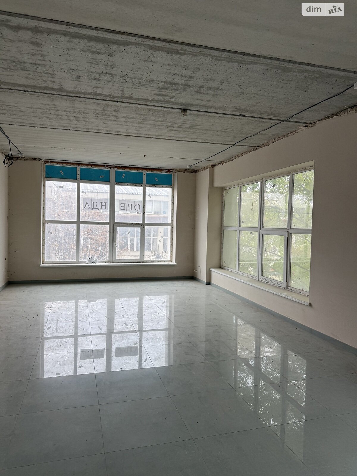 Аренда офисного помещения в Хмельницком, Подольская улица 53, помещений - 1, этаж - 3 фото 1 Аренда офисного помещения в Хмельницком, Подольская улица 53, помещений - 1, этаж - 3 фото 1