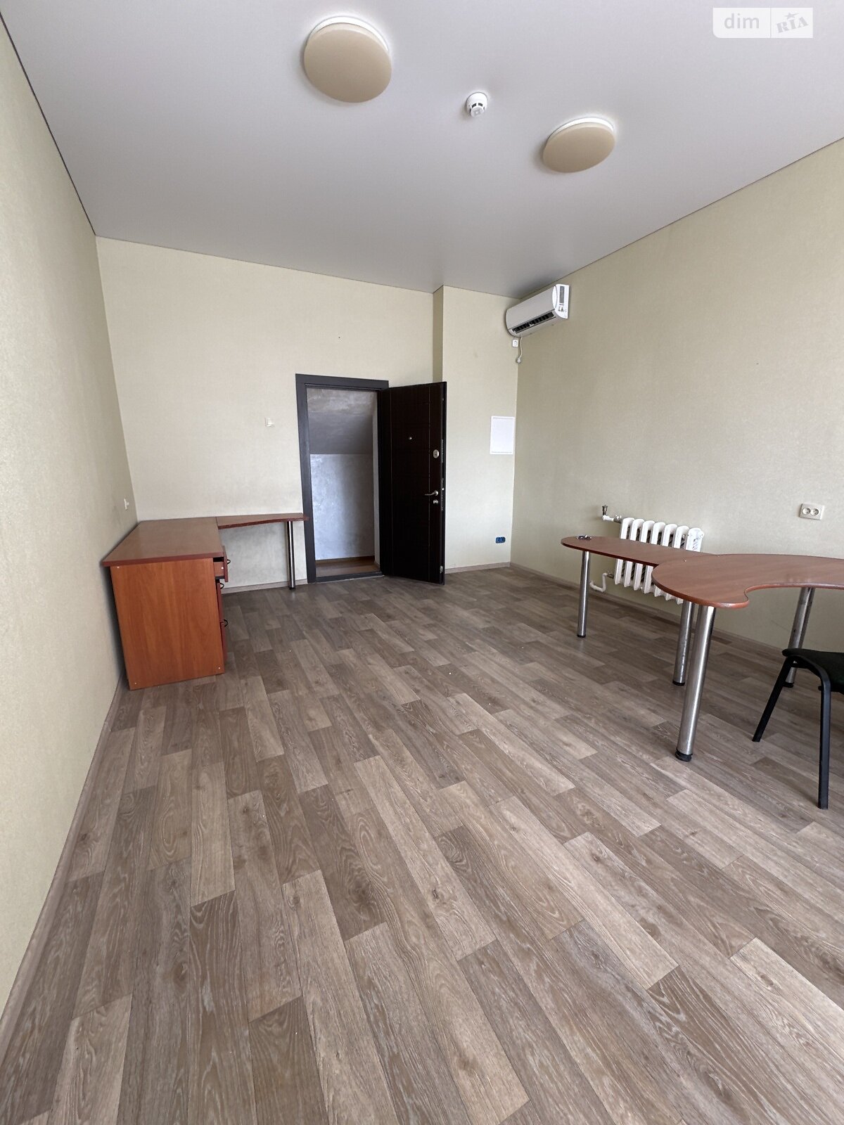 Оренда офісного приміщення в Хмельницькому, Староміська (Примакова) вулиця, приміщень - 1, поверх - 3 фото 1