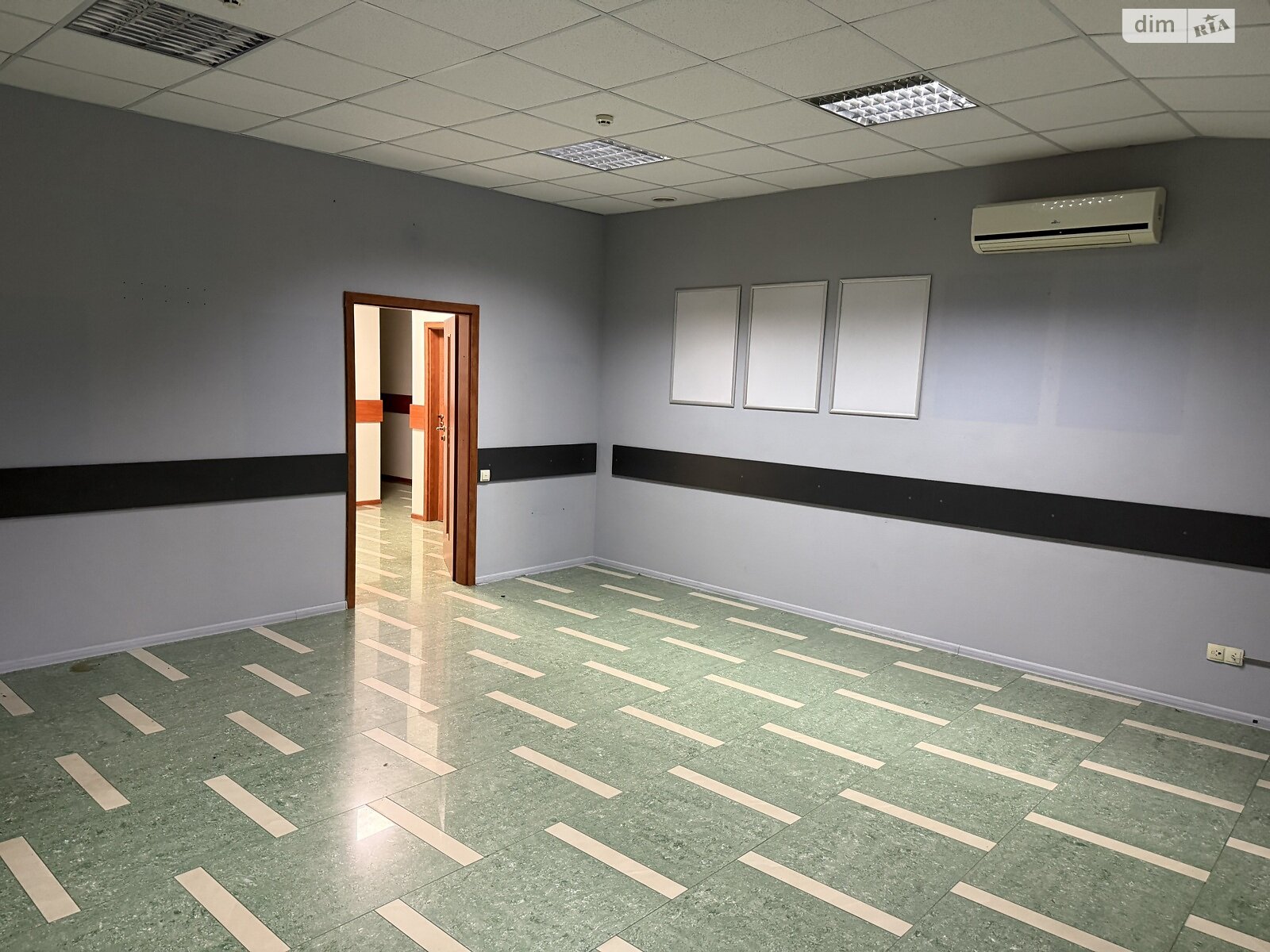 Оренда офісного приміщення в Хмельницькому, Грушевського Михайла провулок 45, приміщень - 1, поверх - 3 фото 1 Оренда офісного приміщення в Хмельницькому, Грушевського Михайла провулок 45, приміщень - 1, поверх - 3 фото 1