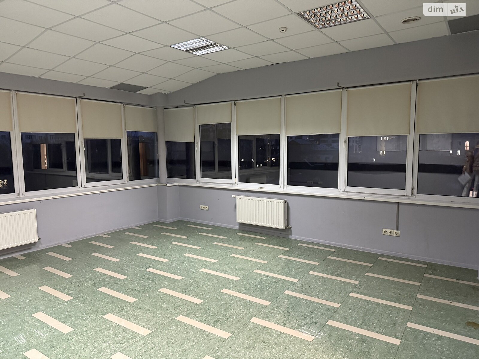 Оренда офісного приміщення в Хмельницькому, Грушевського Михайла провулок 45, приміщень - 1, поверх - 3 фото 1 Оренда офісного приміщення в Хмельницькому, Грушевського Михайла провулок 45, приміщень - 1, поверх - 3 фото 1