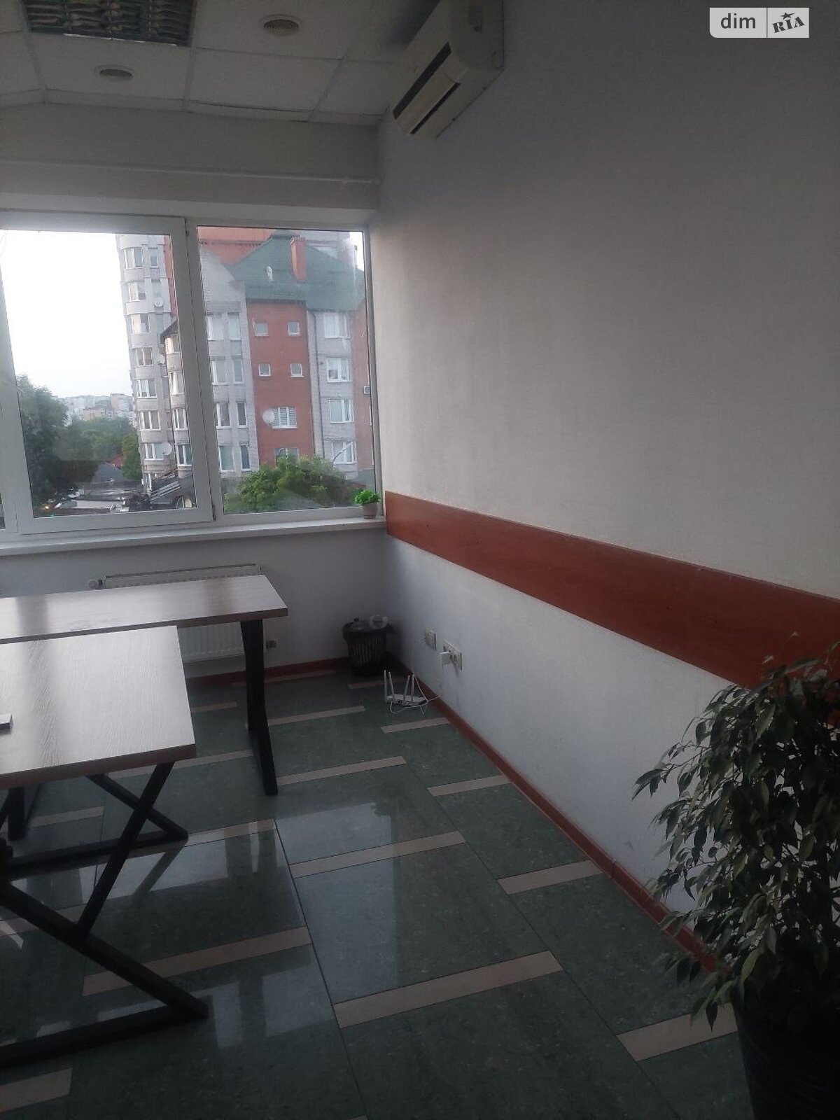 Оренда офісного приміщення в Хмельницькому, Грушевського Михайла вулиця 45, приміщень - 1, поверх - 3 фото 1 Оренда офісного приміщення в Хмельницькому, Грушевського Михайла вулиця 45, приміщень - 1, поверх - 3 фото 1