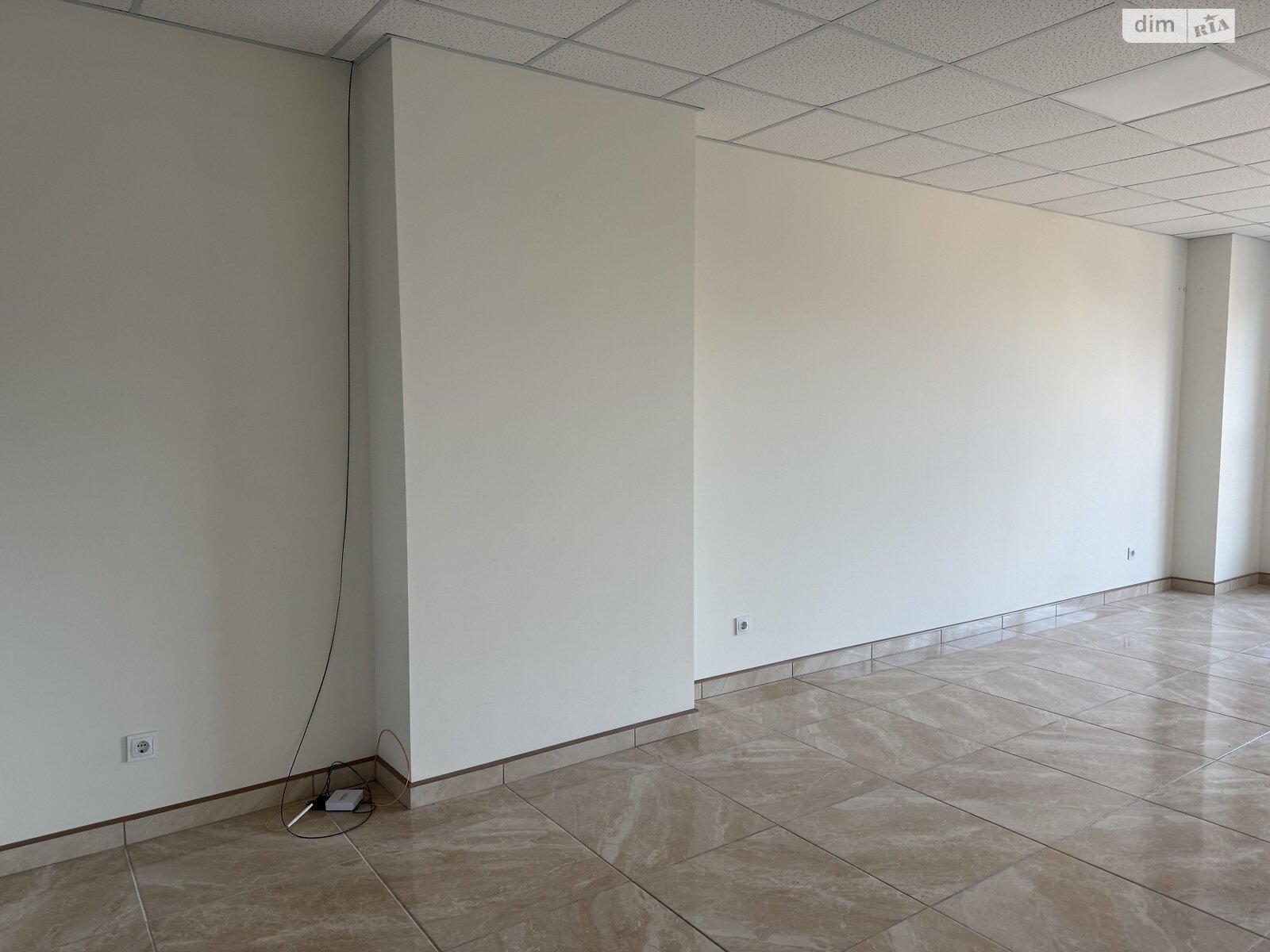 Оренда офісного приміщення в Хмельницькому, Подільська вулиця, приміщень - 1, поверх - 3 фото 1 Оренда офісного приміщення в Хмельницькому, Подільська вулиця, приміщень - 1, поверх - 3 фото 1