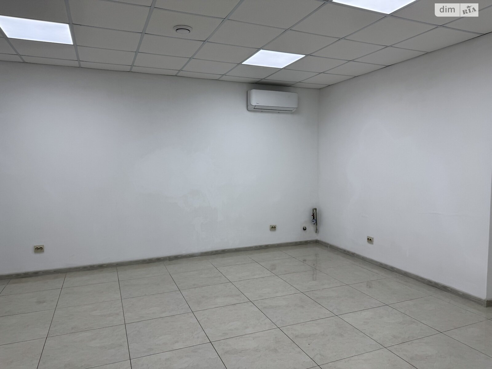 Оренда офісного приміщення в Хмельницькому, Подільська вулиця, приміщень - 1, поверх - 3 фото 1 Оренда офісного приміщення в Хмельницькому, Подільська вулиця, приміщень - 1, поверх - 3 фото 1