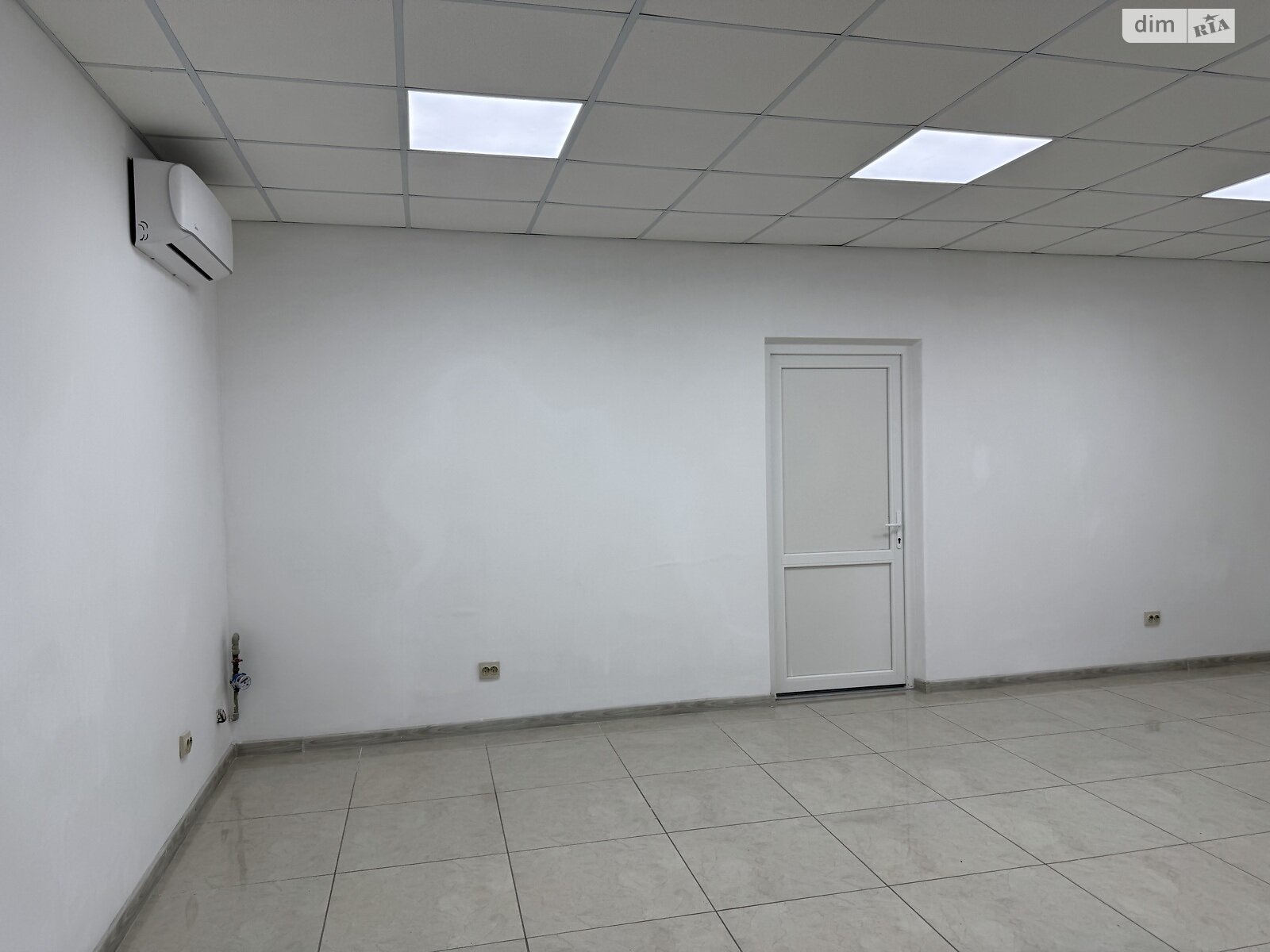 Оренда офісного приміщення в Хмельницькому, Подільська вулиця, приміщень - 1, поверх - 3 фото 1 Оренда офісного приміщення в Хмельницькому, Подільська вулиця, приміщень - 1, поверх - 3 фото 1