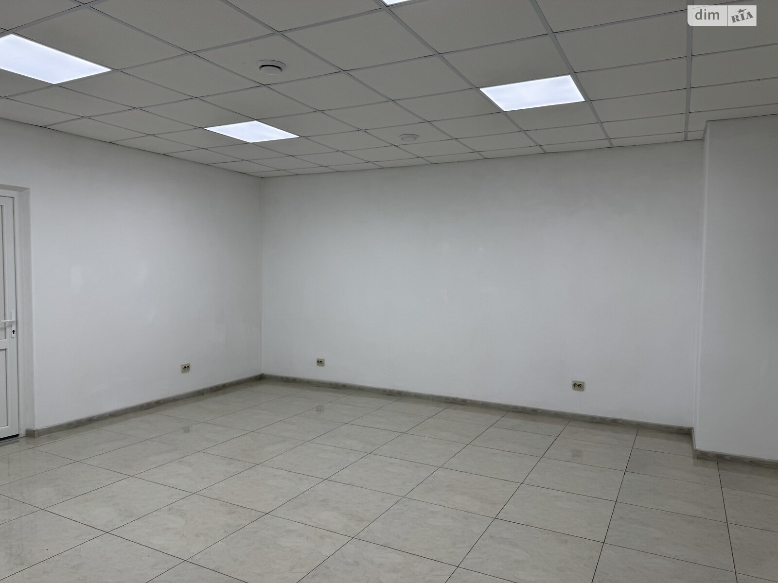 Оренда офісного приміщення в Хмельницькому, Подільська вулиця, приміщень - 1, поверх - 3 фото 1 Оренда офісного приміщення в Хмельницькому, Подільська вулиця, приміщень - 1, поверх - 3 фото 1