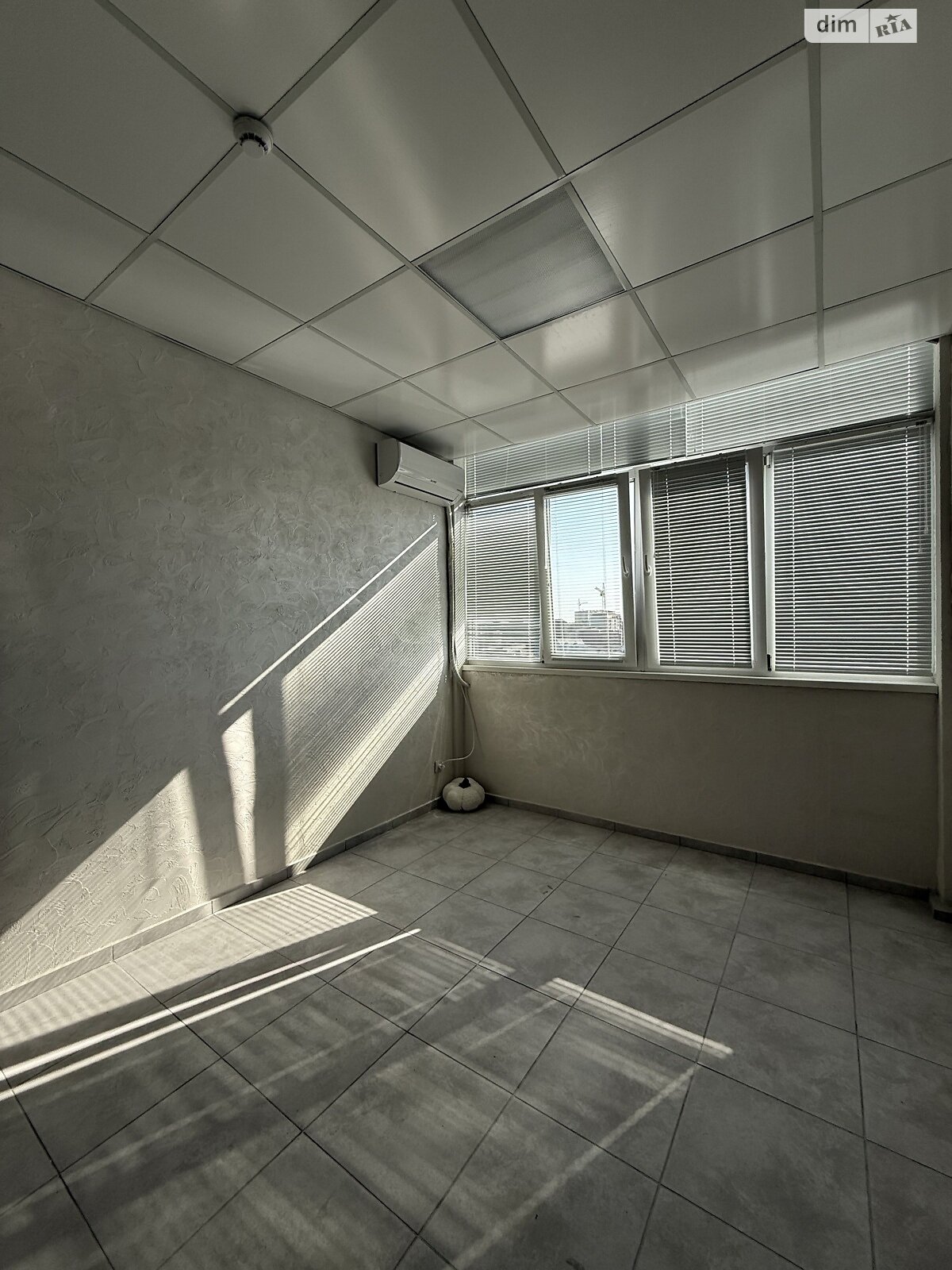 Аренда офисного помещения в Хмельницком, Проскуровская улица 74А, помещений - 1, этаж - 7 фото 1 Аренда офисного помещения в Хмельницком, Проскуровская улица 74А, помещений - 1, этаж - 7 фото 1