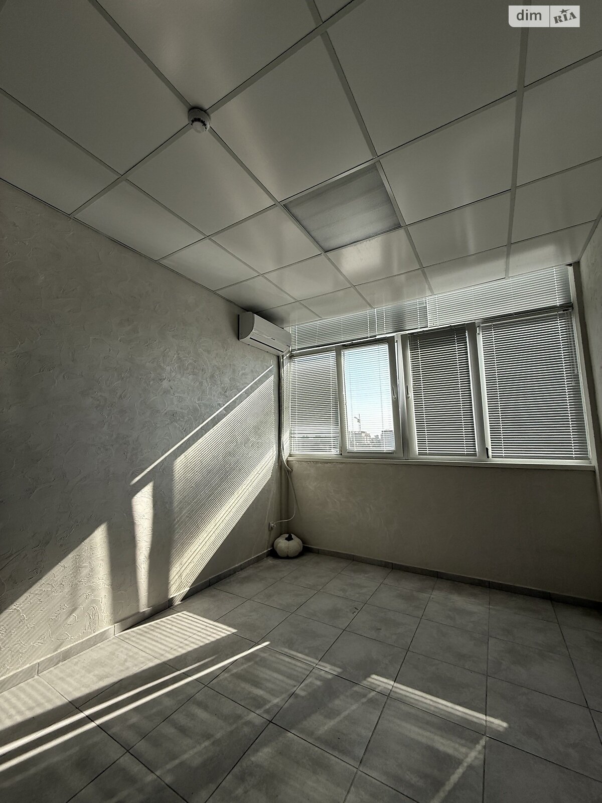 Аренда офисного помещения в Хмельницком, Проскуровская улица 74А, помещений - 1, этаж - 7 фото 1 Аренда офисного помещения в Хмельницком, Проскуровская улица 74А, помещений - 1, этаж - 7 фото 1