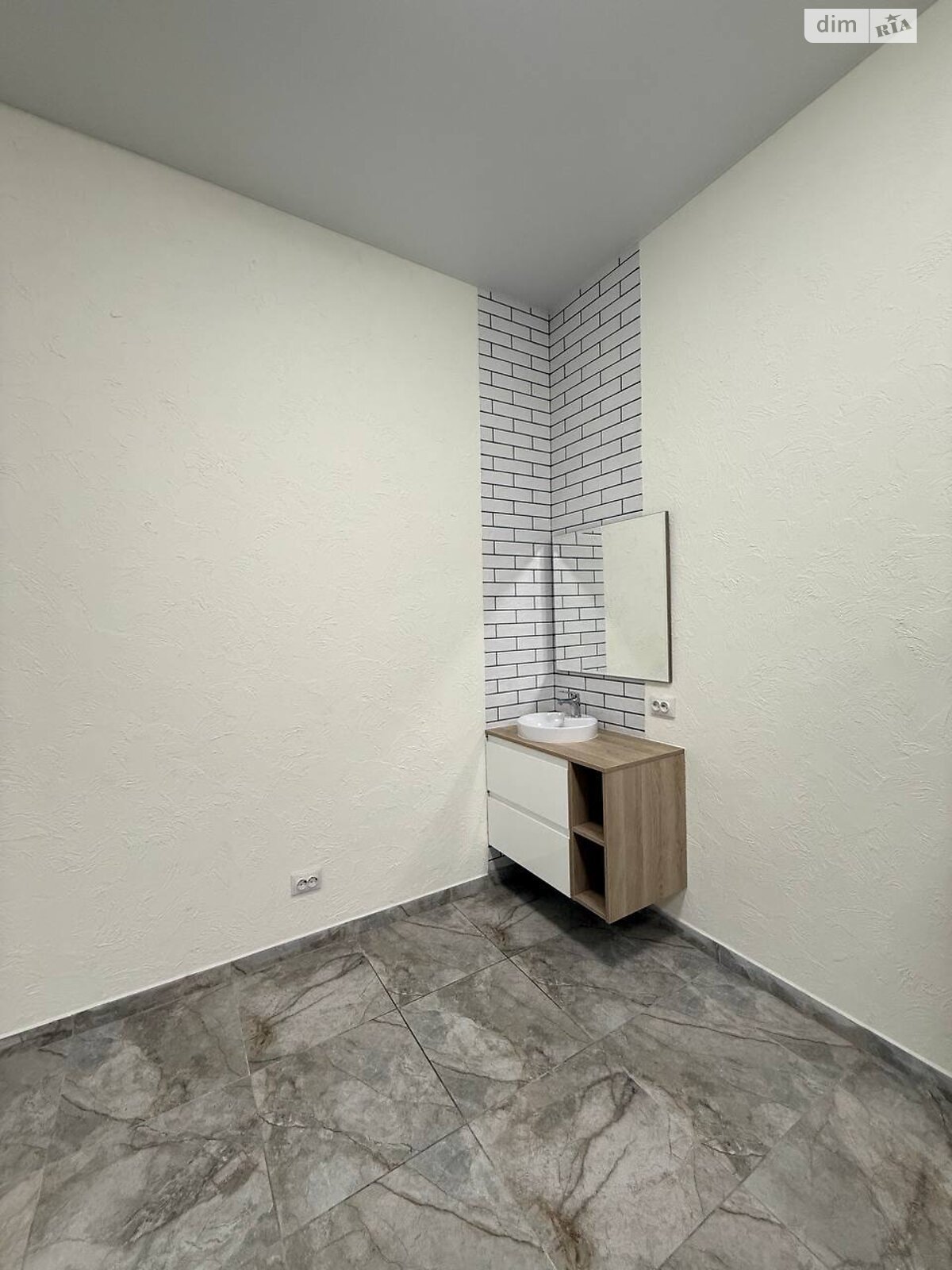 Оренда офісного приміщення в Хмельницькому, Проскурівська вулиця 74А, приміщень - 1, поверх - 3 фото 1