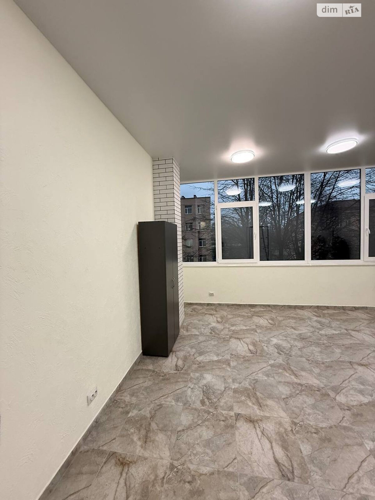 Оренда офісного приміщення в Хмельницькому, Проскурівська вулиця 74А, приміщень - 1, поверх - 3 фото 1