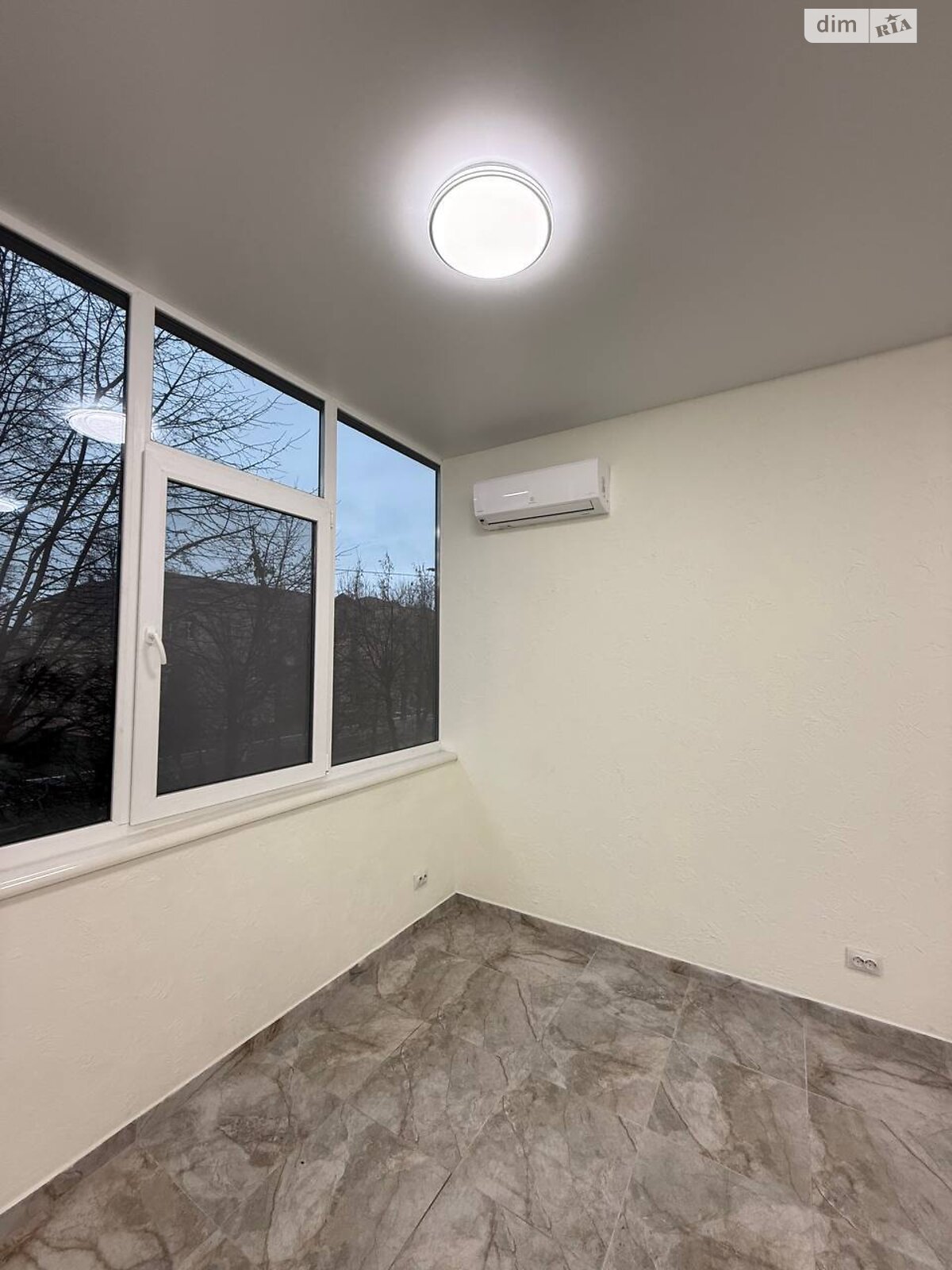 Оренда офісного приміщення в Хмельницькому, Проскурівська вулиця 74А, приміщень - 1, поверх - 3 фото 1