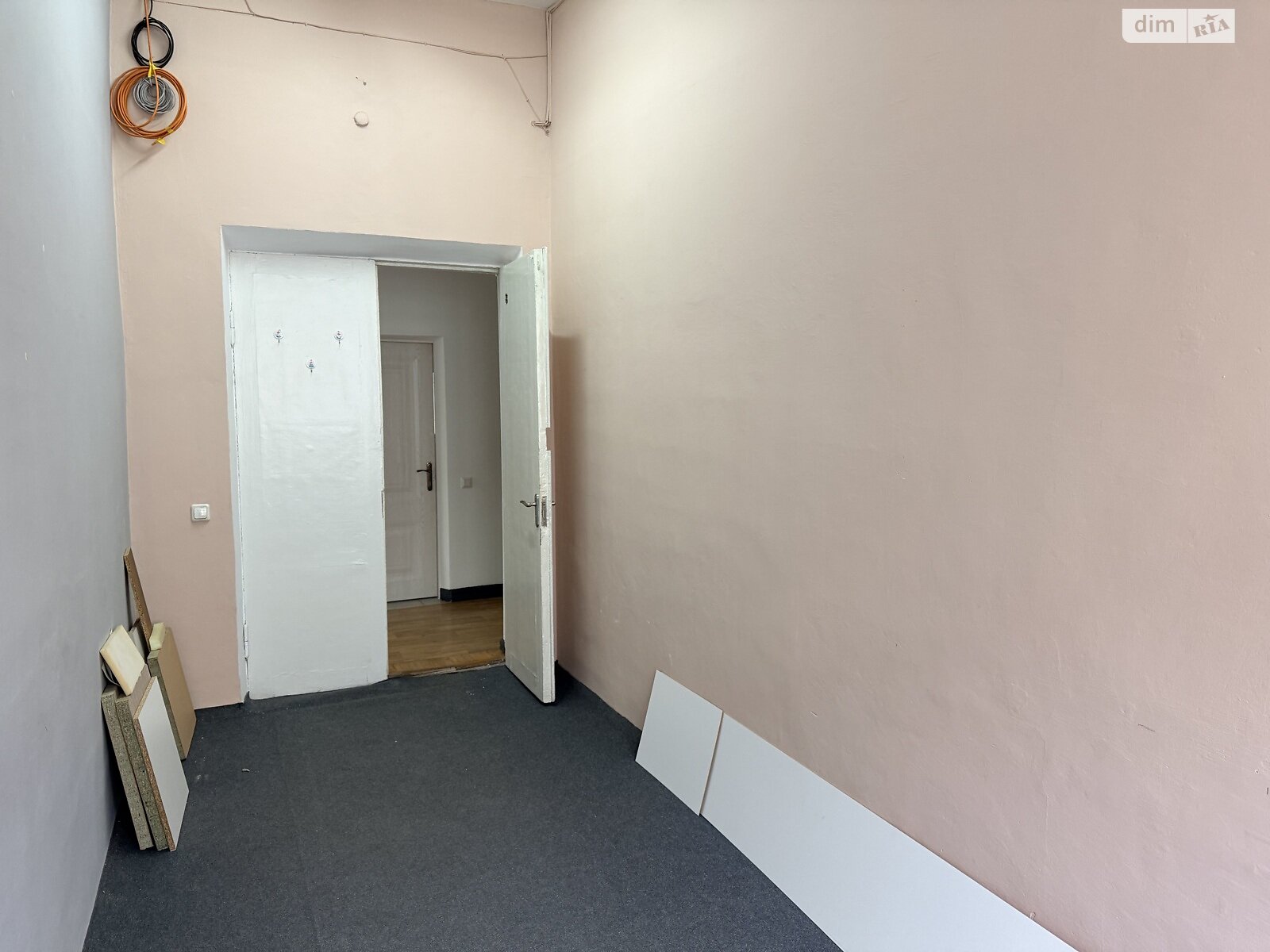 Аренда офисного помещения в Хмельницком, Проскуровская улица 13, помещений - 1, этаж - 3 фото 1 Аренда офисного помещения в Хмельницком, Проскуровская улица 13, помещений - 1, этаж - 3 фото 1