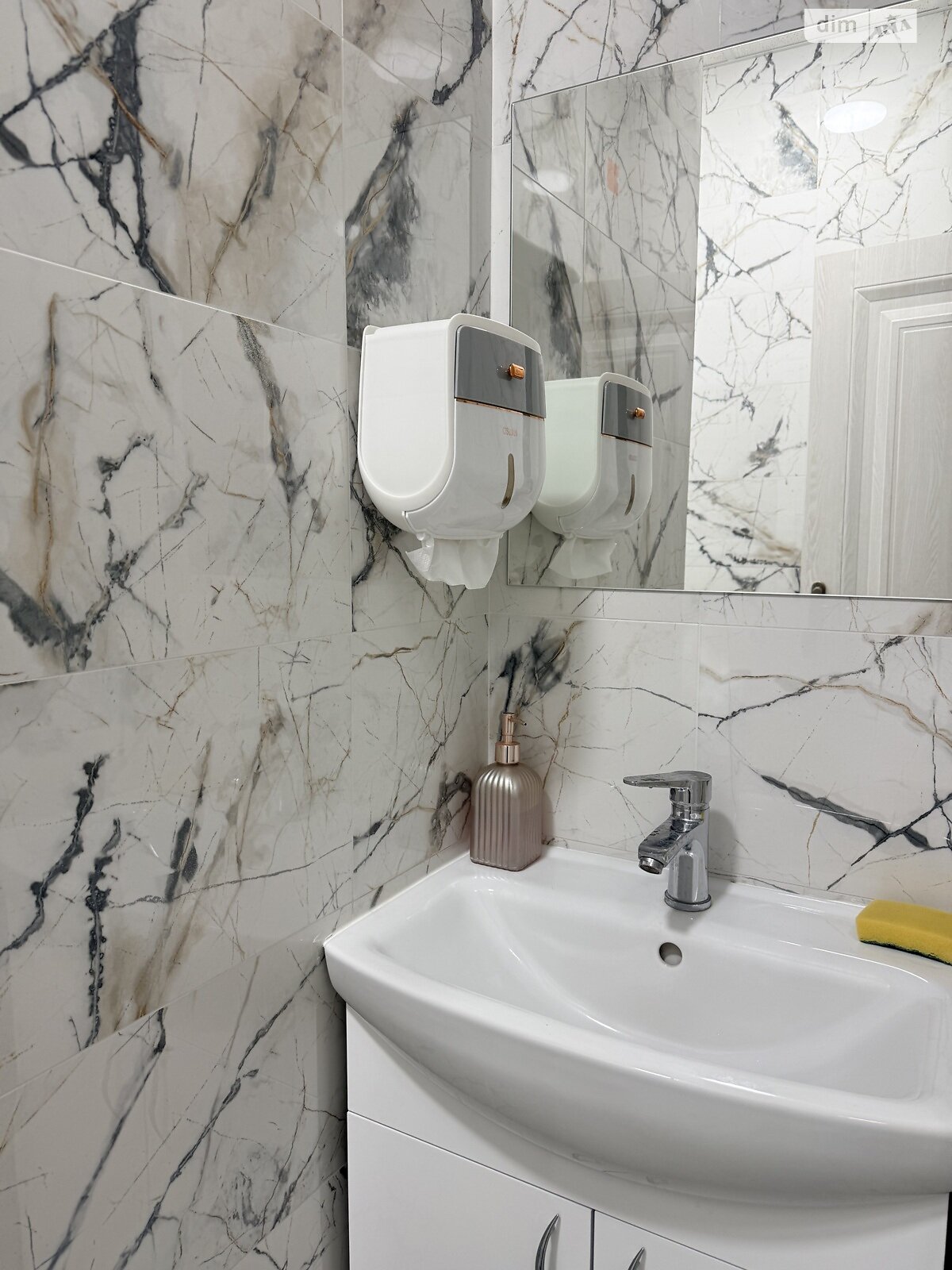 Аренда офисного помещения в Хмельницком, Проскуровская улица 13, помещений - 1, этаж - 3 фото 1 Аренда офисного помещения в Хмельницком, Проскуровская улица 13, помещений - 1, этаж - 3 фото 1