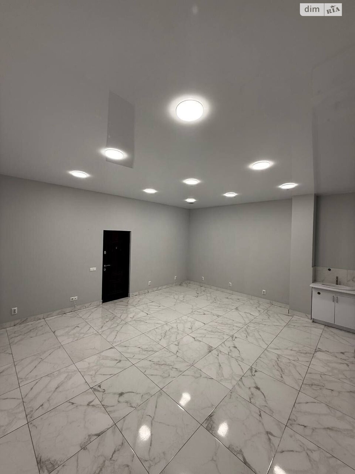 Аренда офисного помещения в Хмельницком, Проскуровская улица 74А, помещений - 1, этаж - 4 фото 1 Аренда офисного помещения в Хмельницком, Проскуровская улица 74А, помещений - 1, этаж - 4 фото 1