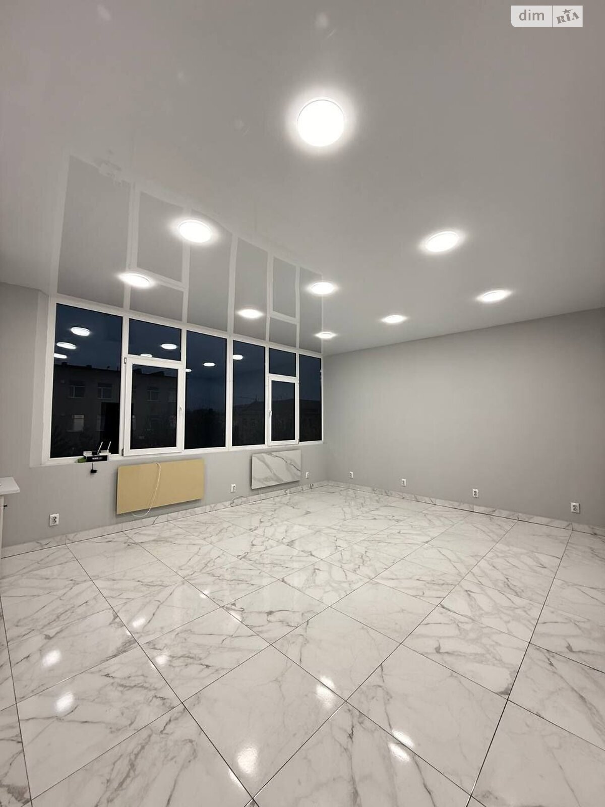 Аренда офисного помещения в Хмельницком, Проскуровская улица 74А, помещений - 1, этаж - 4 фото 1 Аренда офисного помещения в Хмельницком, Проскуровская улица 74А, помещений - 1, этаж - 4 фото 1
