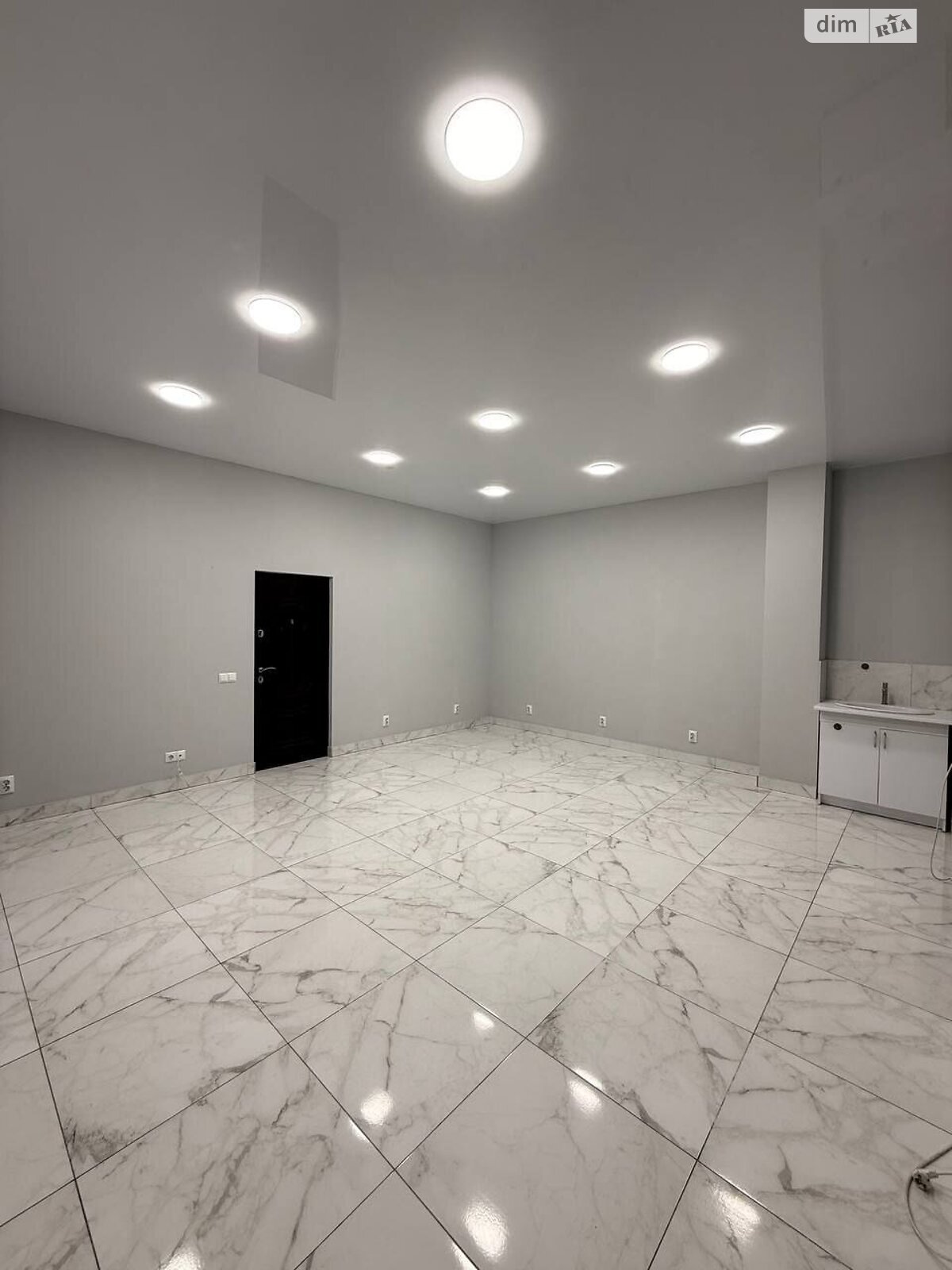 Аренда офисного помещения в Хмельницком, Проскуровская улица 74А, помещений - 1, этаж - 4 фото 1 Аренда офисного помещения в Хмельницком, Проскуровская улица 74А, помещений - 1, этаж - 4 фото 1