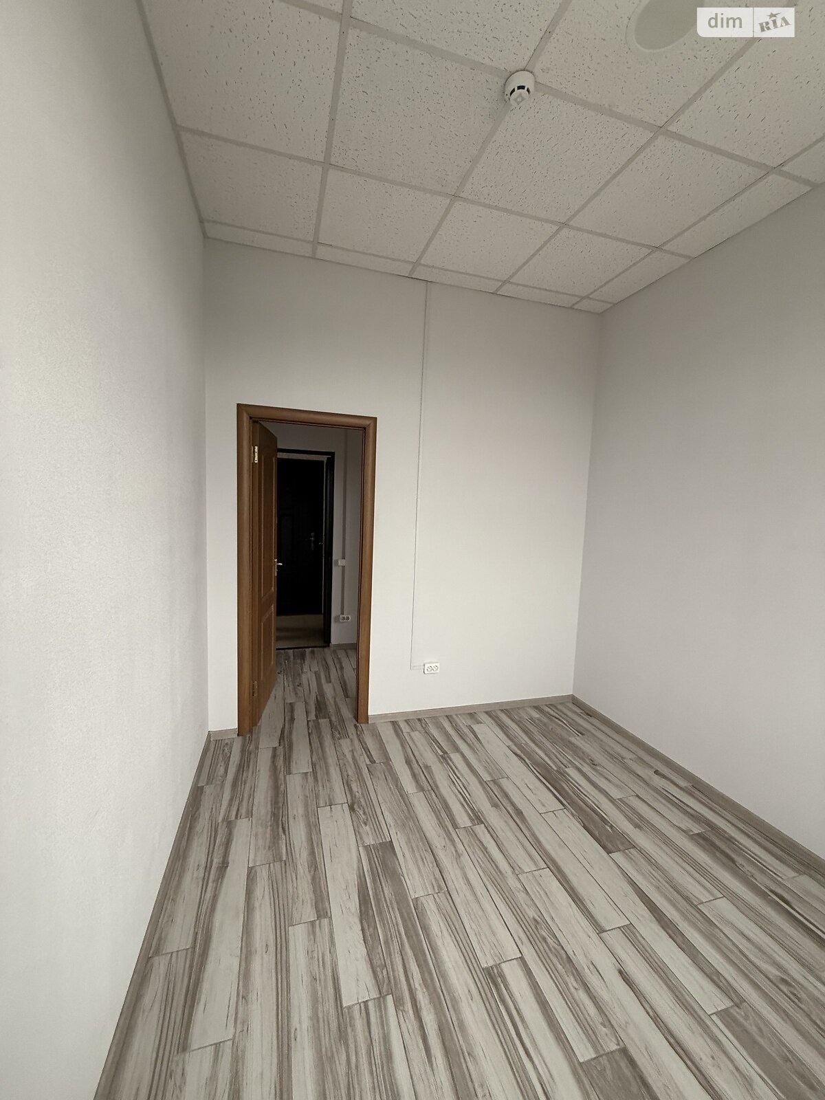 Аренда офисного помещения в Хмельницком, Проскуровская улица 74А, помещений - 2, этаж - 6 фото 1 Аренда офисного помещения в Хмельницком, Проскуровская улица 74А, помещений - 2, этаж - 6 фото 1