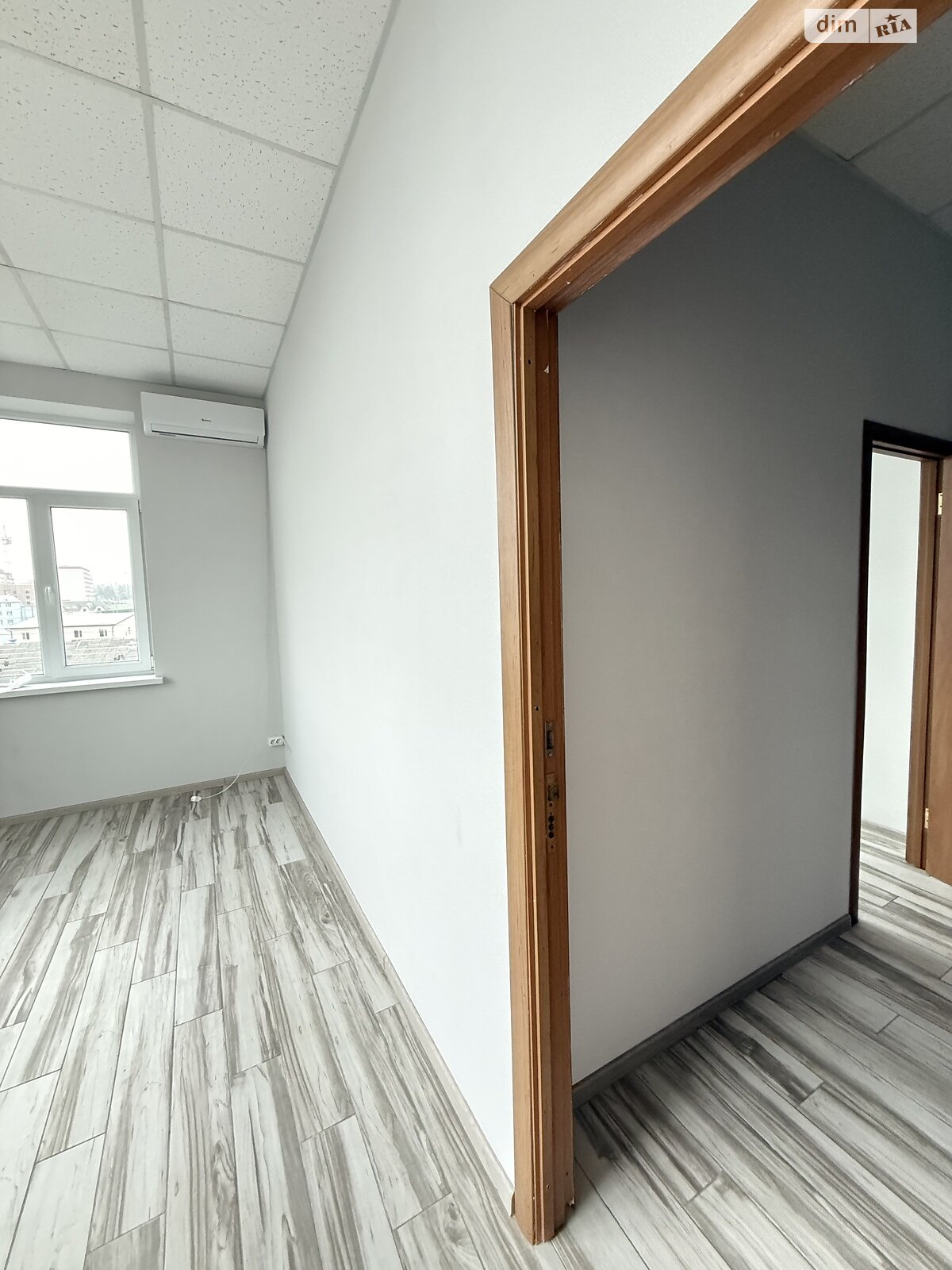 Аренда офисного помещения в Хмельницком, Проскуровская улица 74А, помещений - 2, этаж - 6 фото 1 Аренда офисного помещения в Хмельницком, Проскуровская улица 74А, помещений - 2, этаж - 6 фото 1