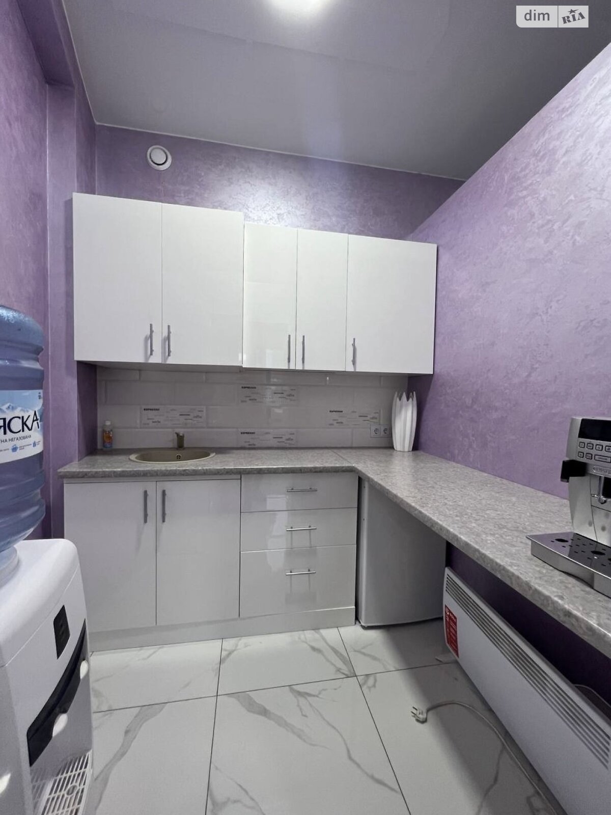 Аренда офисного помещения в Хмельницком, Проскуровская улица, помещений - 1, этаж - 4 фото 1 Аренда офисного помещения в Хмельницком, Проскуровская улица, помещений - 1, этаж - 4 фото 1