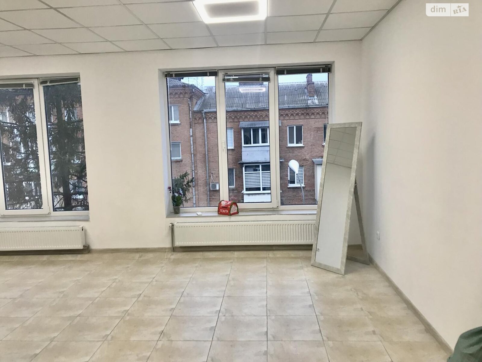 Аренда офисного помещения в Хмельницком, Соборная улица, помещений - 1, этаж - 3 фото 1