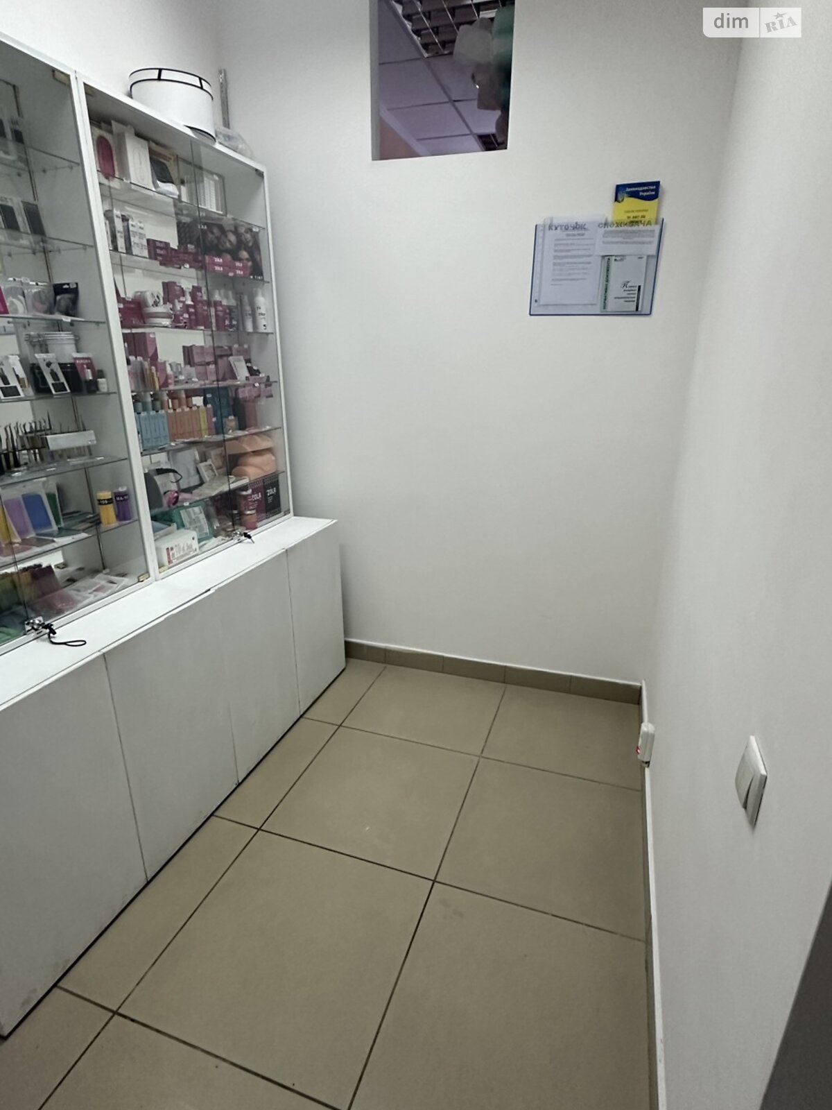 Оренда офісного приміщення в Хмельницькому, Вайсера вулиця 12, приміщень - 1, поверх - 2 фото 1 Оренда офісного приміщення в Хмельницькому, Вайсера вулиця 12, приміщень - 1, поверх - 2 фото 1