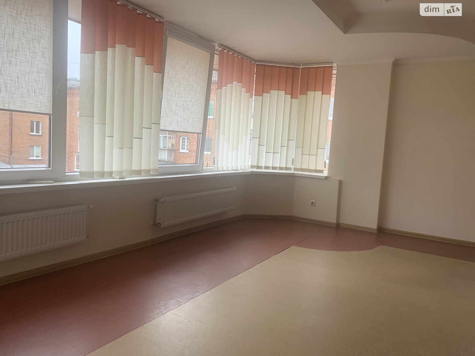 Аренда офисного помещения в Хмельницком, Вайсера улица 13/2, помещений - 3, этаж - 3 фото 1