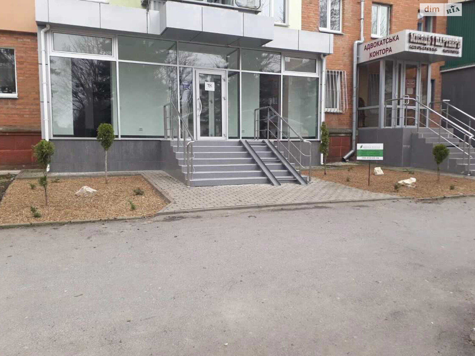 Аренда офисного помещения в Хмельницком, Владимирская улица 105, помещений - 1, этаж - 1 фото 1