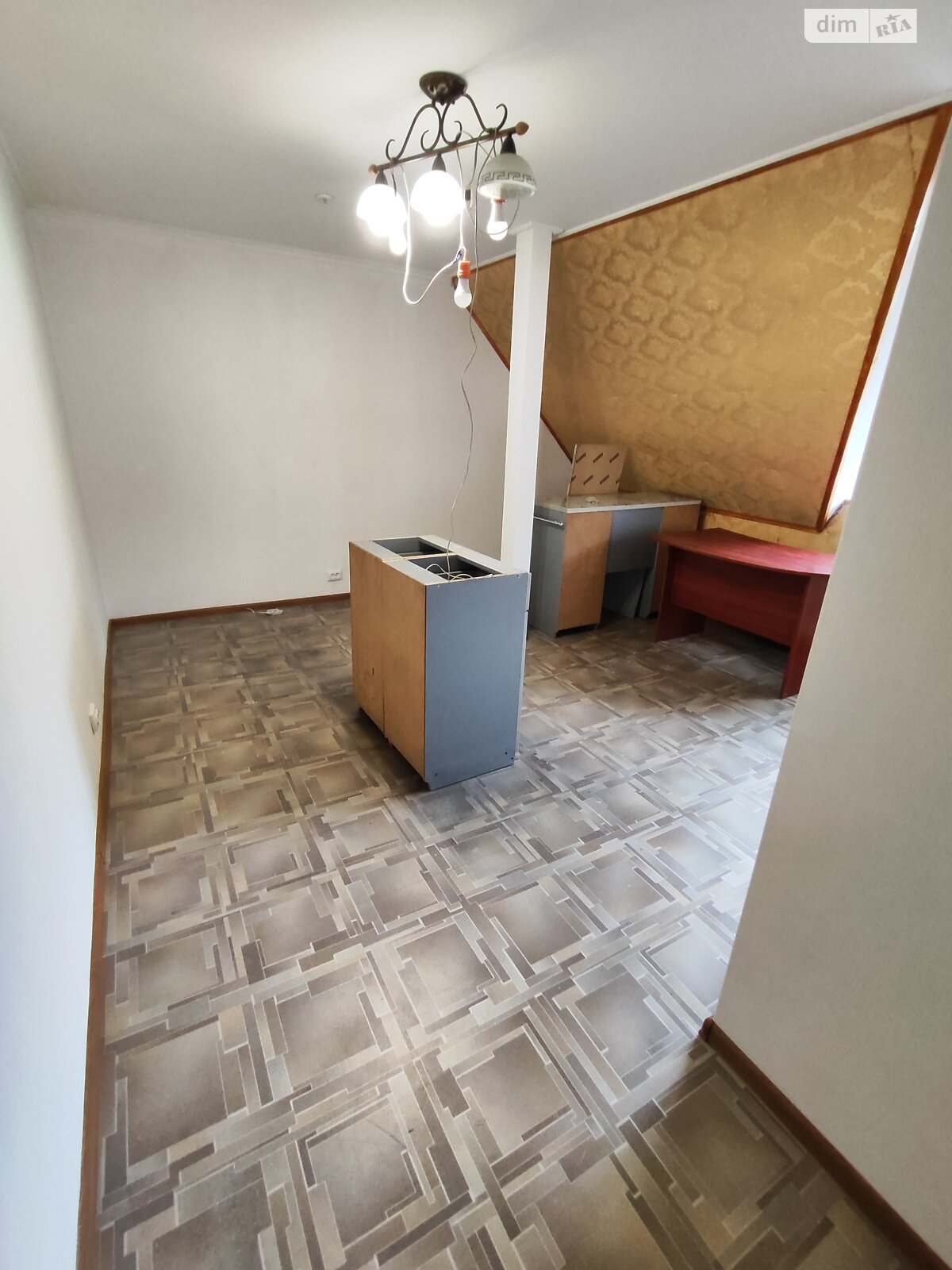 Аренда офисного помещения в Хмельницком, Заводская улица, помещений - 1, этаж - 3 фото 1 Аренда офисного помещения в Хмельницком, Заводская улица, помещений - 1, этаж - 3 фото 1